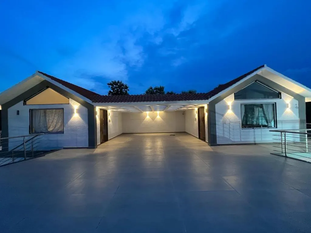 Property Building in Destiny Bay Pool Breeze Resorts