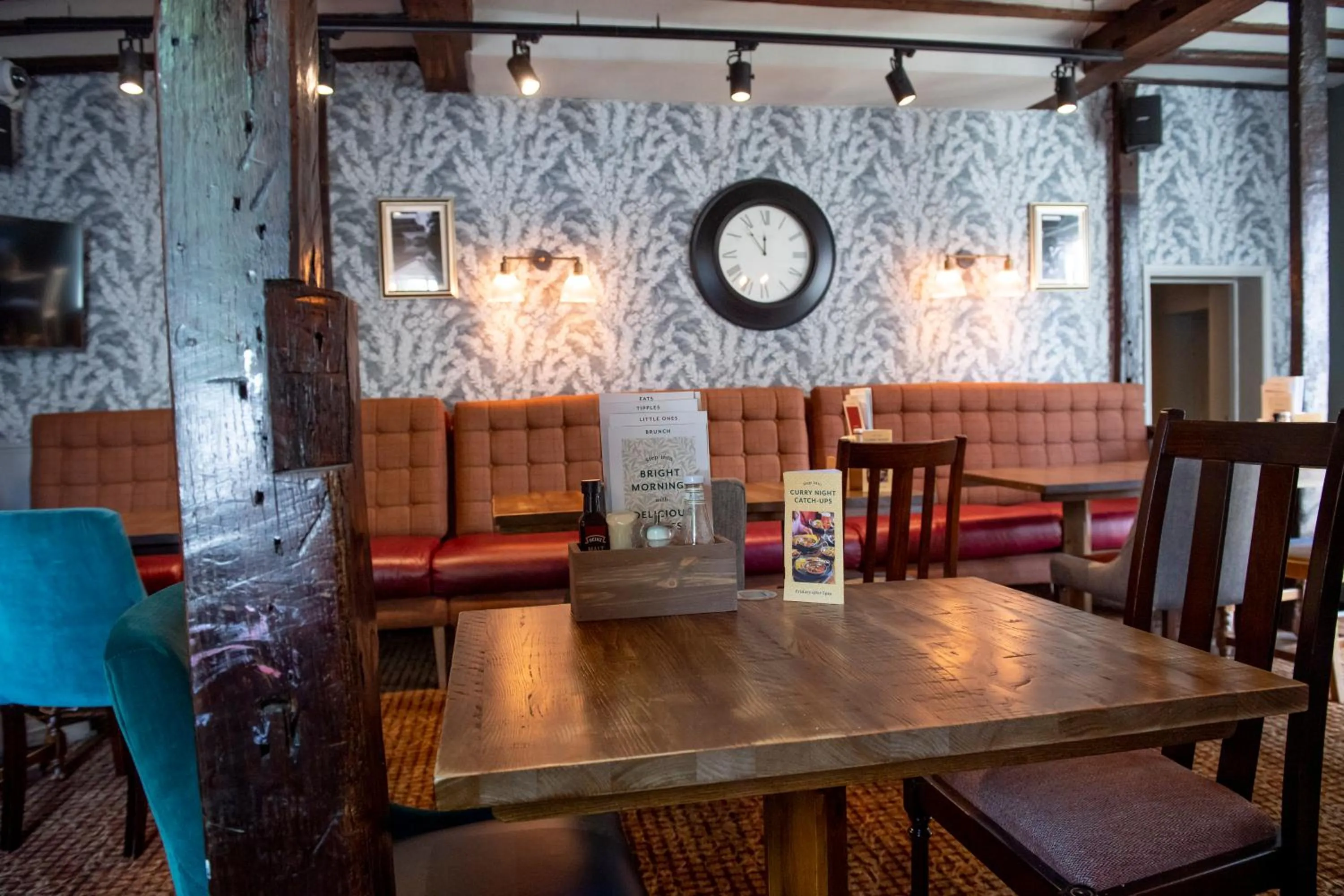 Dining area in The White Hart by Innkeeper's Collection