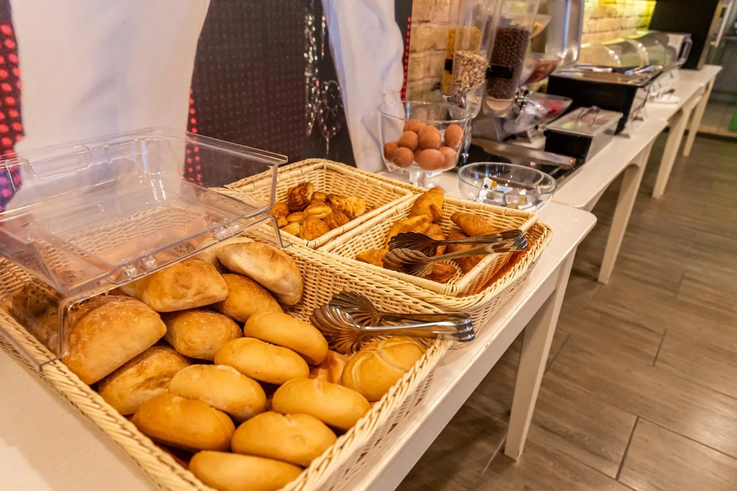 Buffet breakfast in Full Moon Budapest