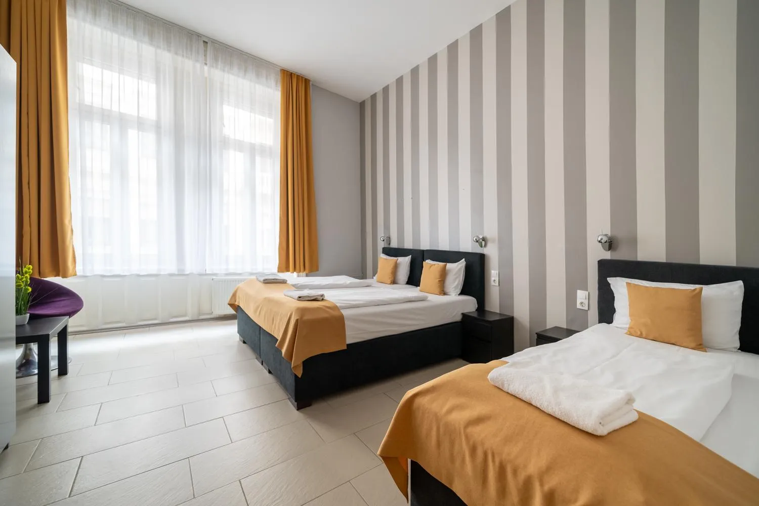 Bedroom, Bed in Full Moon Budapest