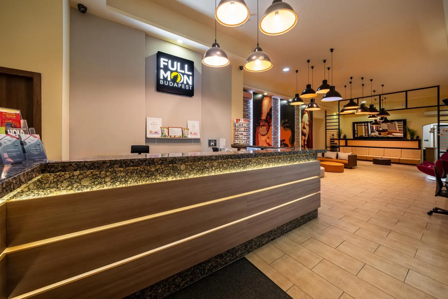 Lobby or reception in Full Moon Budapest