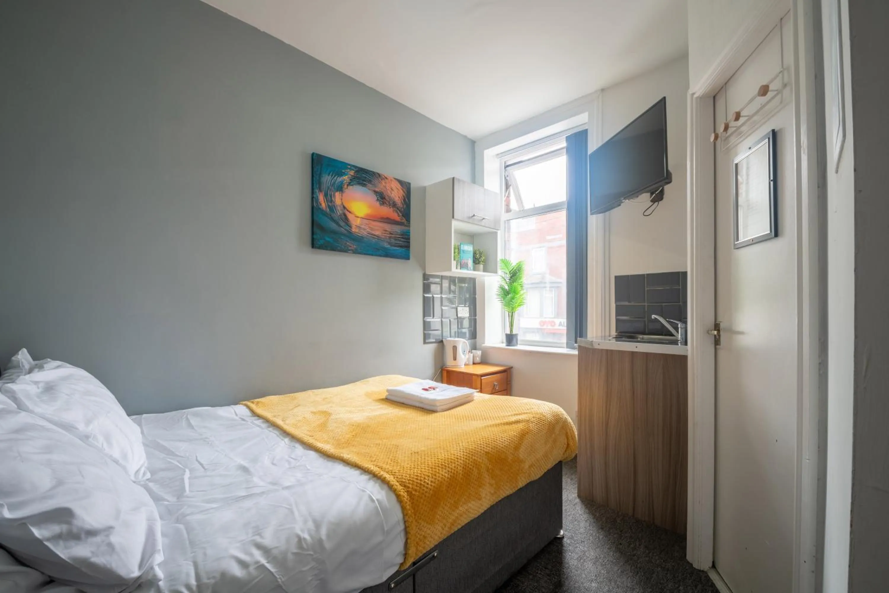 Bed in Driftwood Rooms