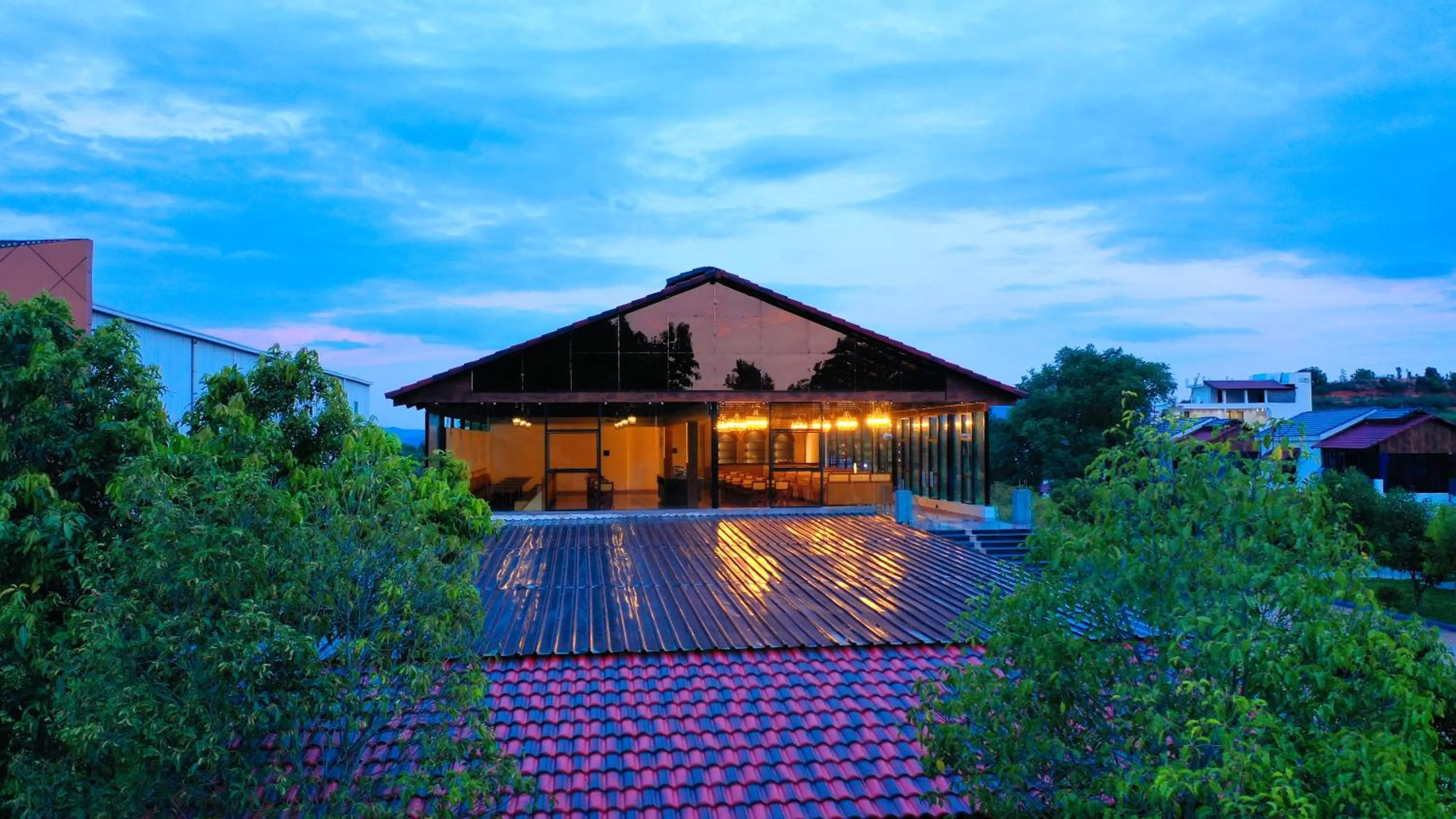 Restaurant/places to eat in Lake Valley Resort and Spa Tirupati, 27 kms from Talakona Waterfall