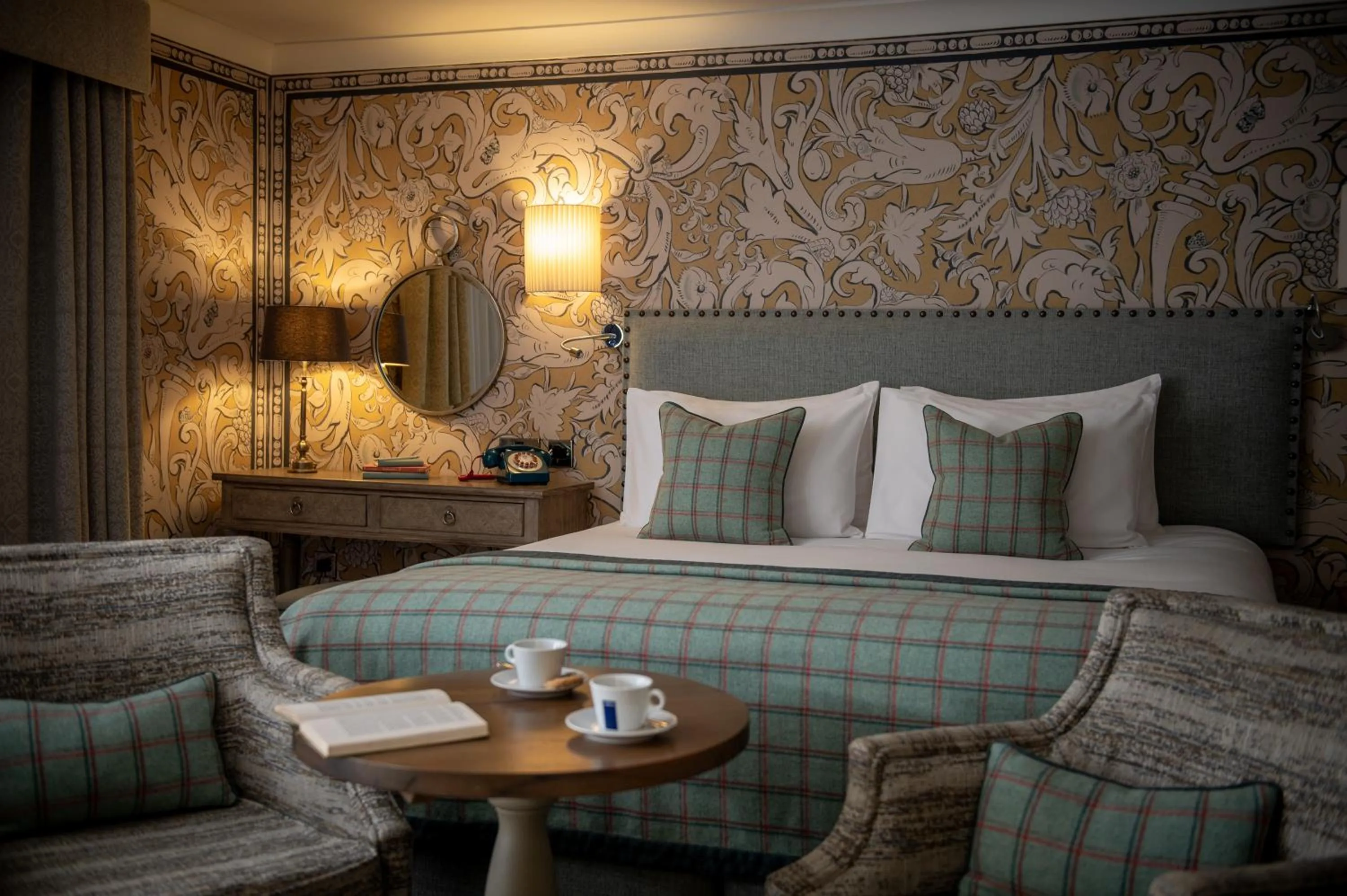 Bedroom, Bed in The Beverley Arms Hotel