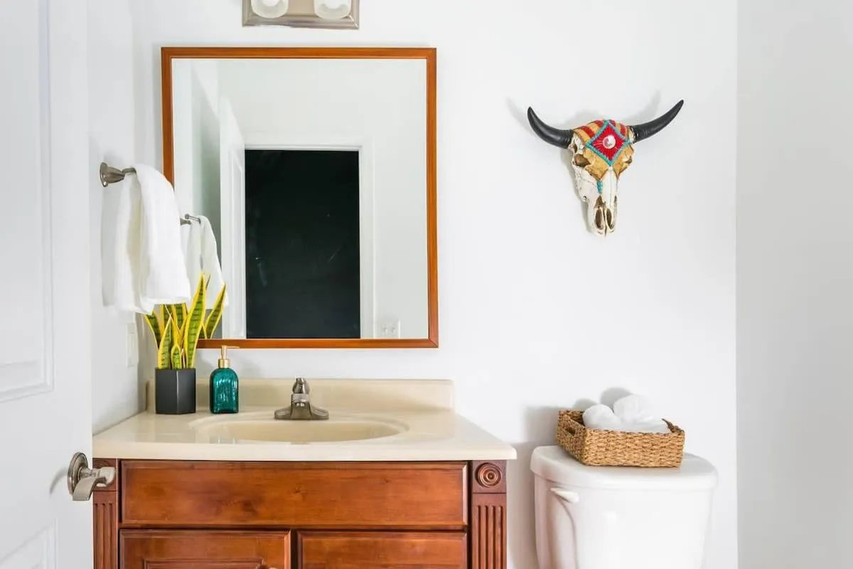 Grand Loft ON THEE Broadway Strip