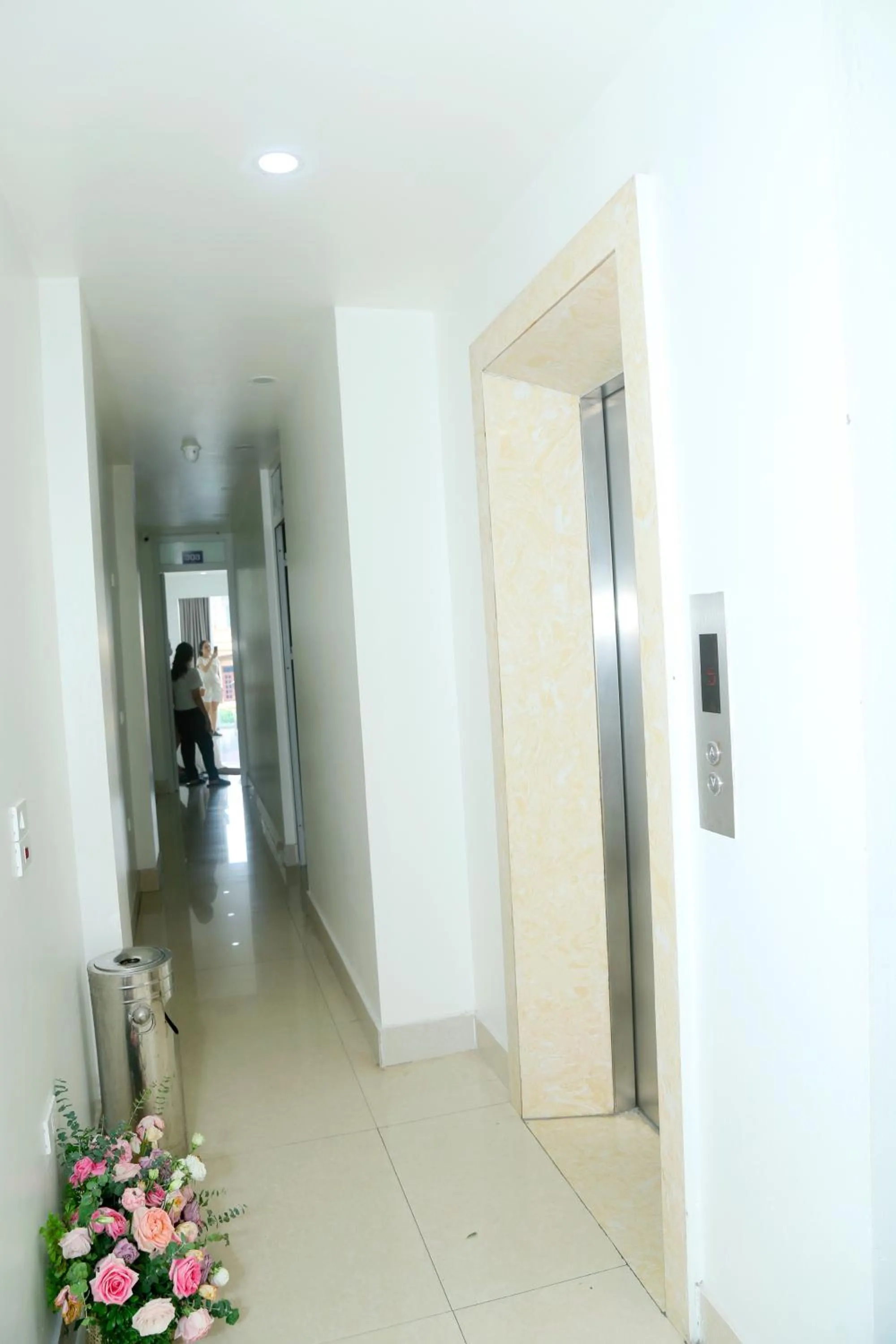 People in Noi Bai Ville Airport Hotel