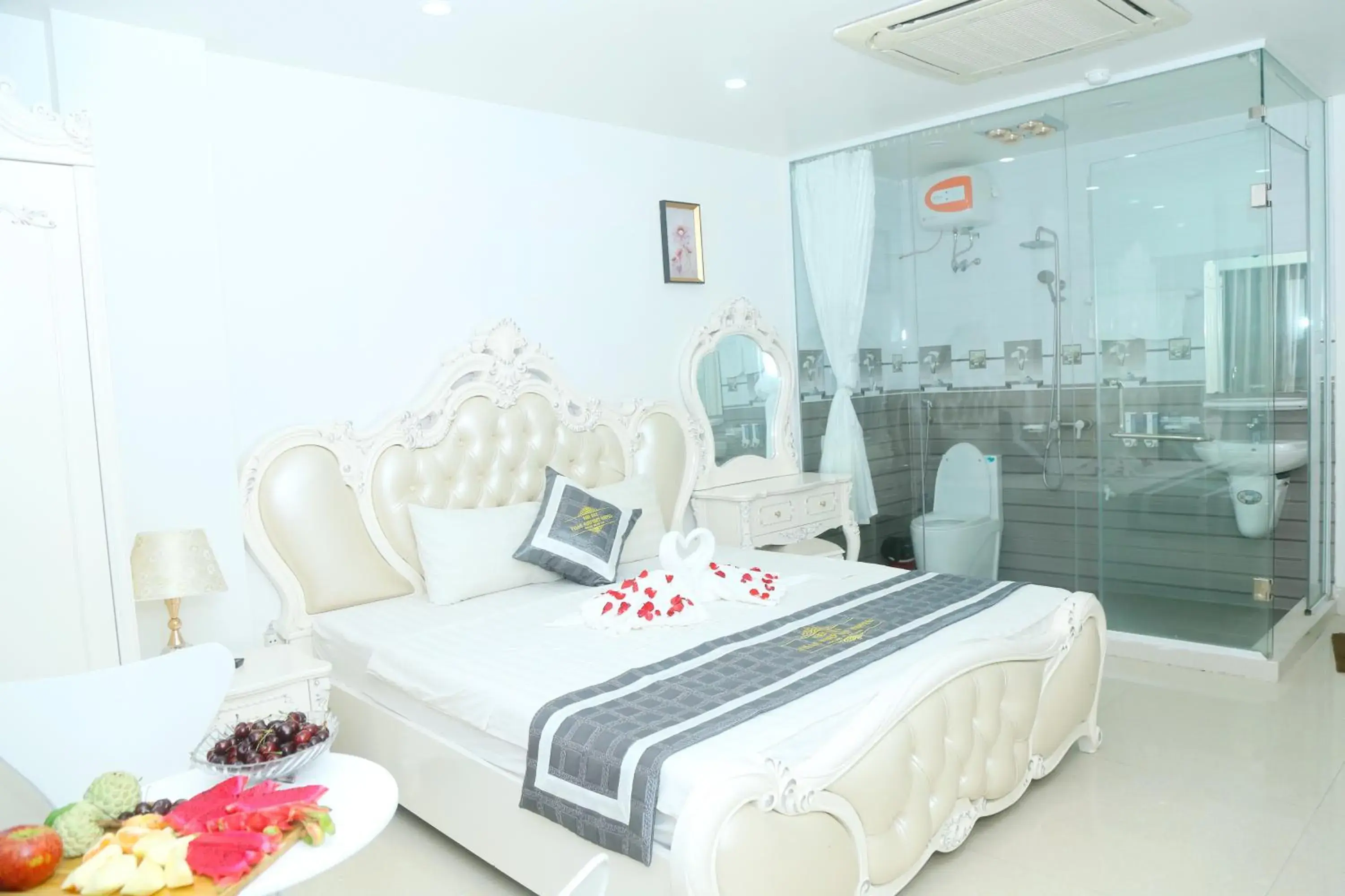 Standard King Room in Noi Bai Ville Airport Hotel Standard King Room in Noi Bai Ville Airport Hotel