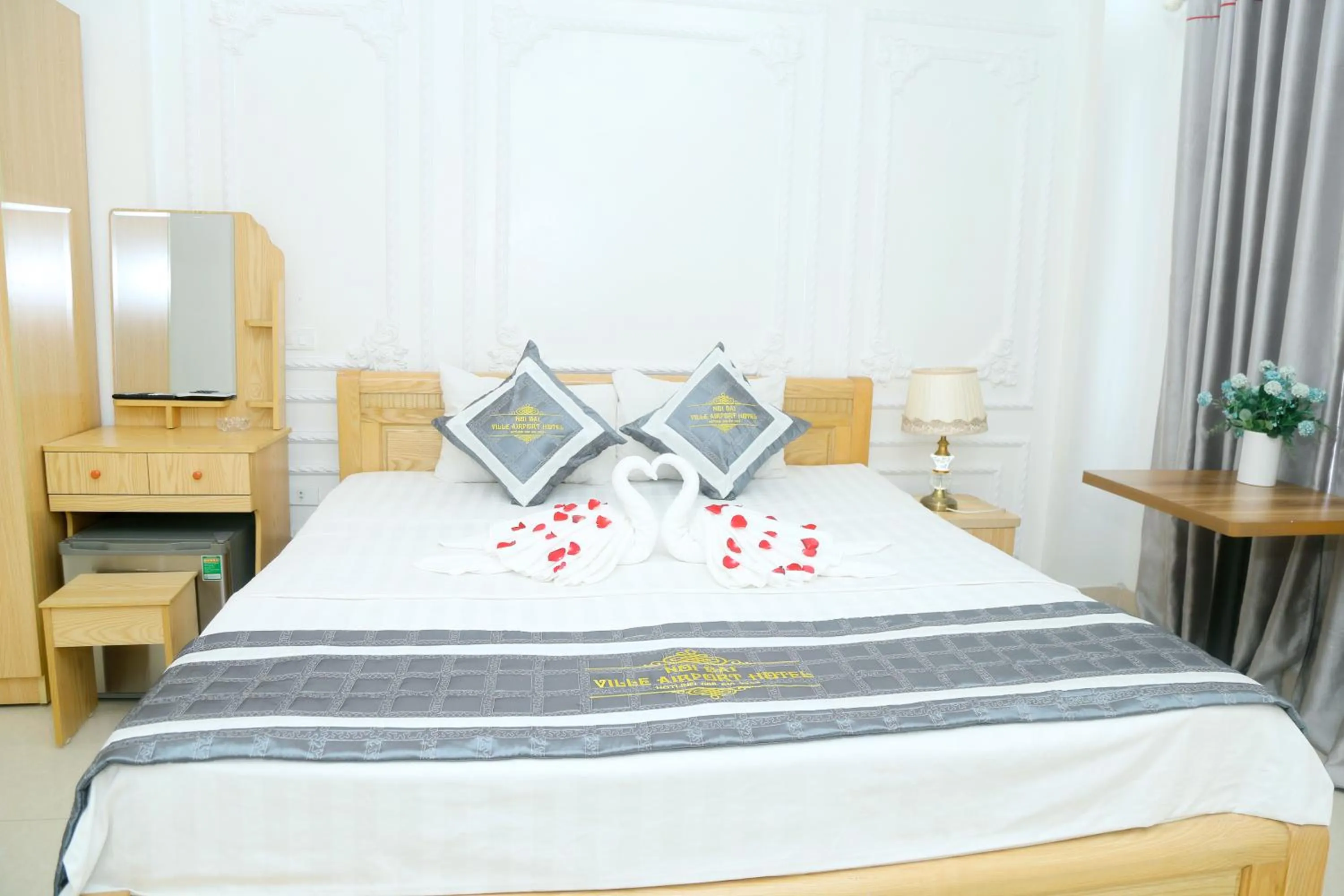Bed in Noi Bai Ville Airport Hotel