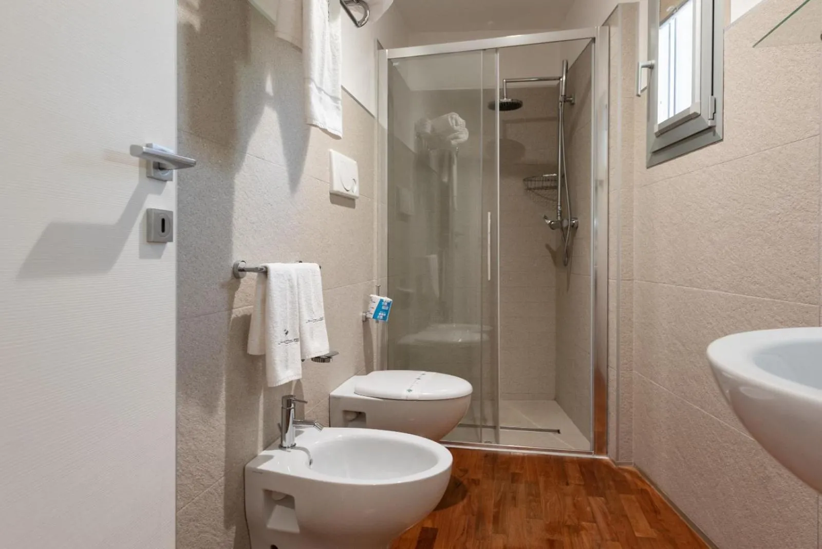 Bathroom in B&B White con Parcheggio Privato