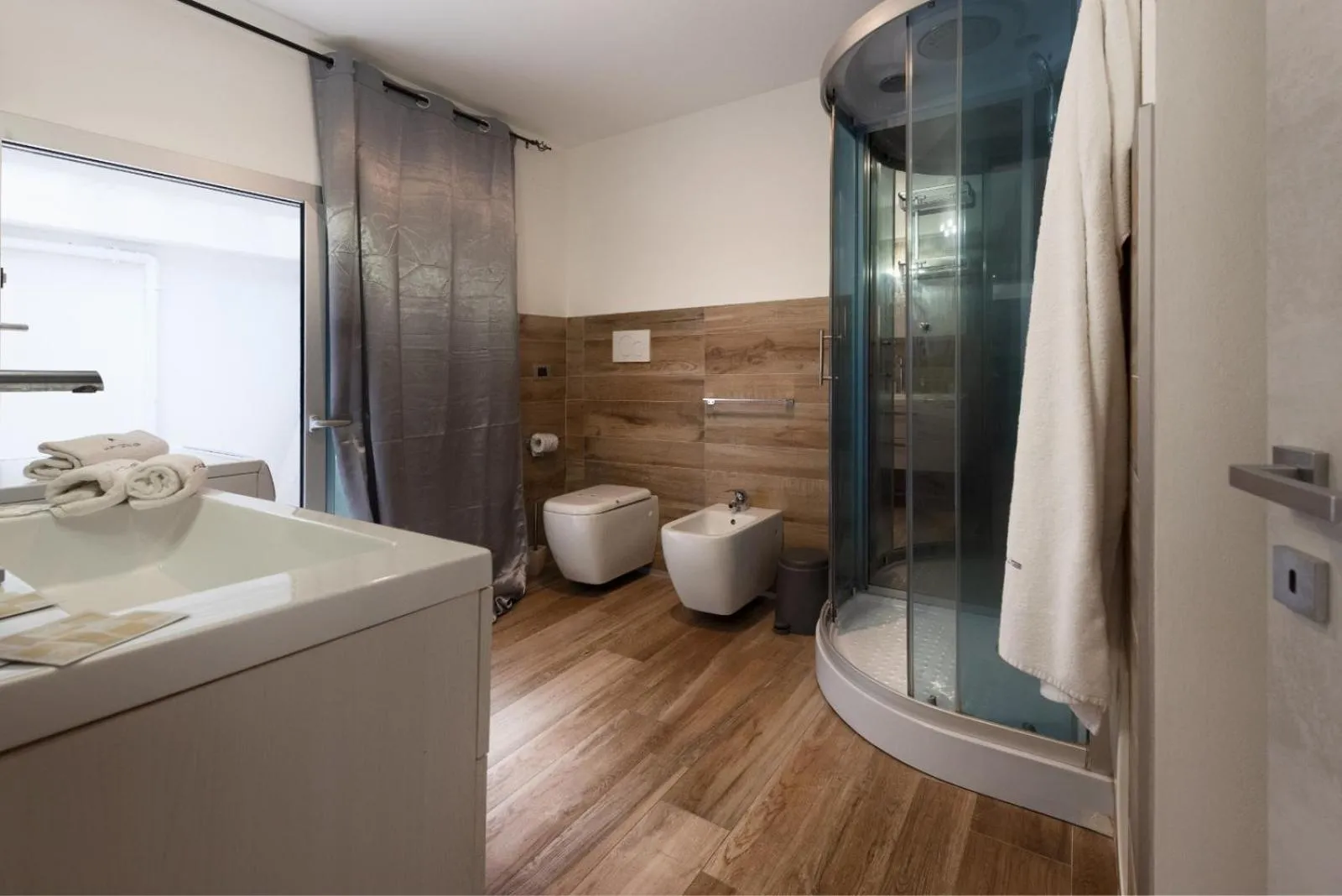 Bathroom in B&B White con Parcheggio Privato