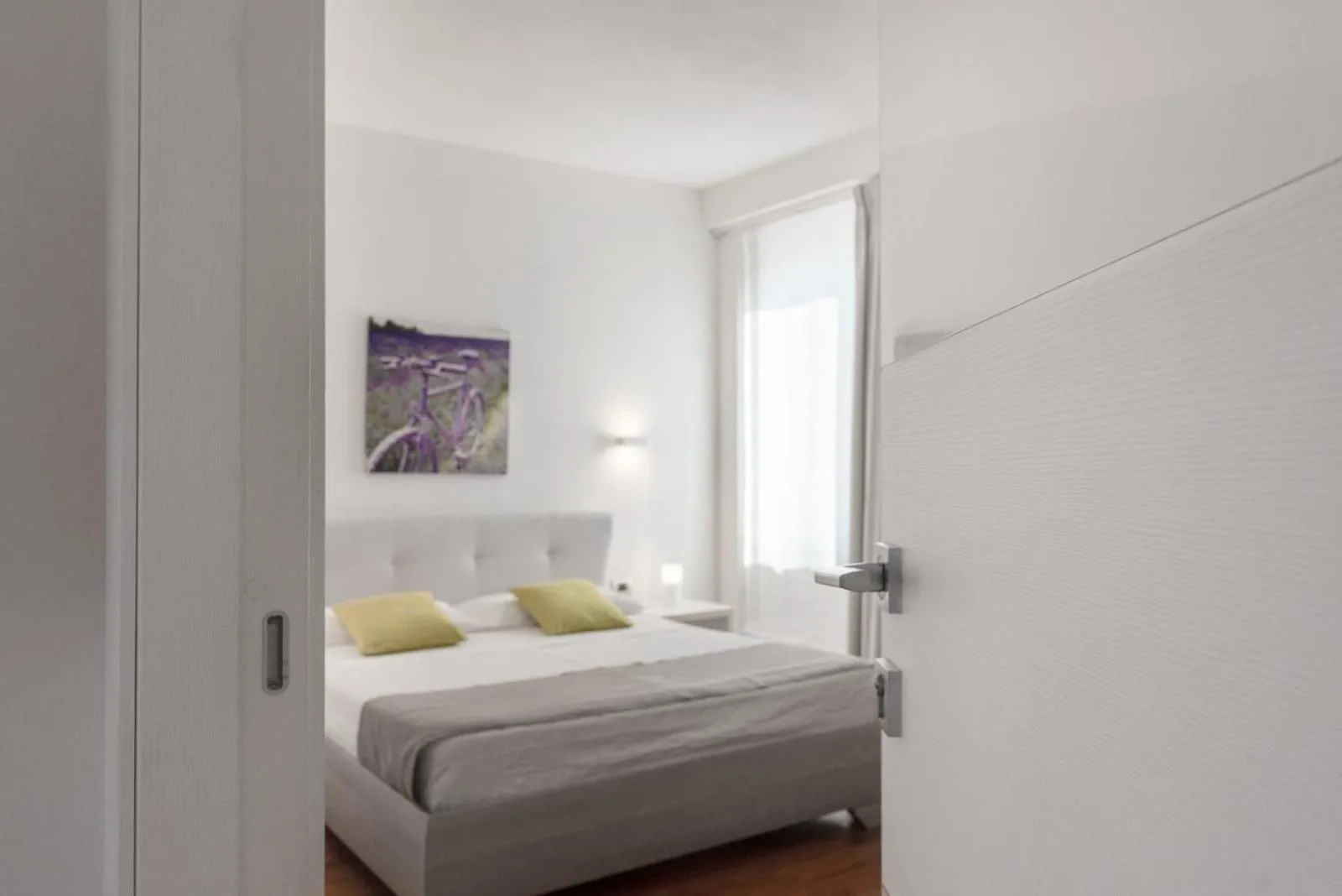 Photo of the whole room, Bed in B&B White con Parcheggio Privato