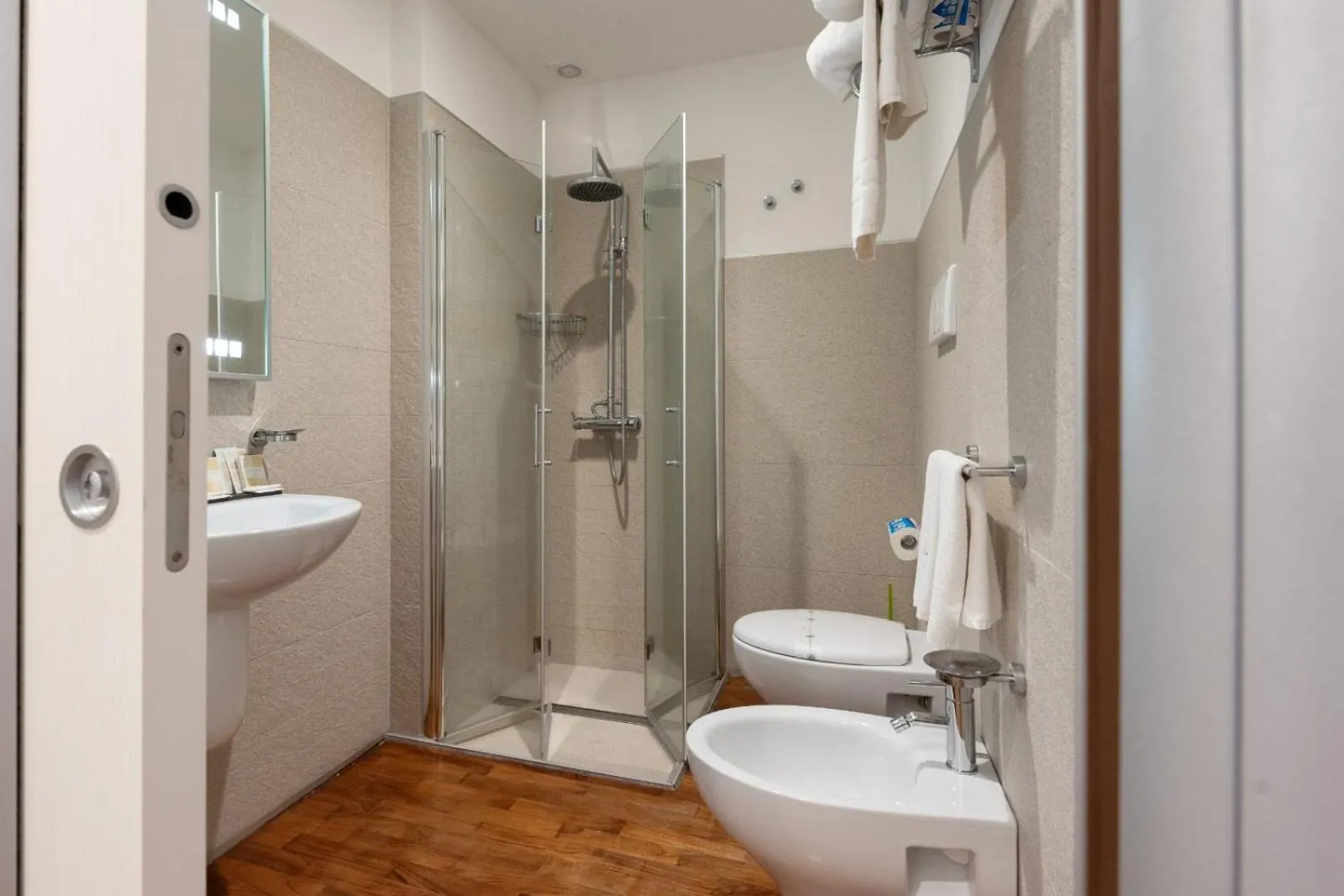 Bathroom in B&B White con Parcheggio Privato