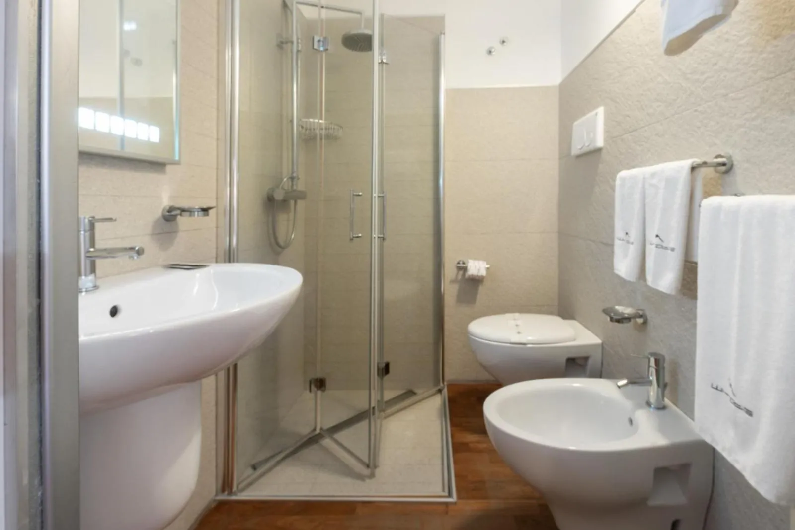 Bathroom in B&B White con Parcheggio Privato