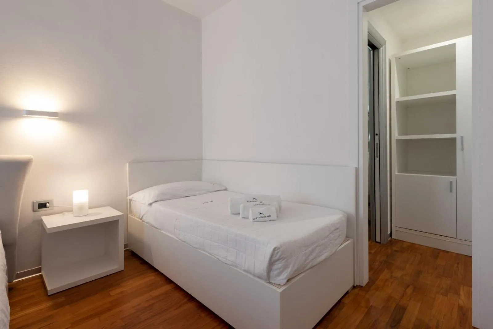 Photo of the whole room, Bed in B&B White con Parcheggio Privato