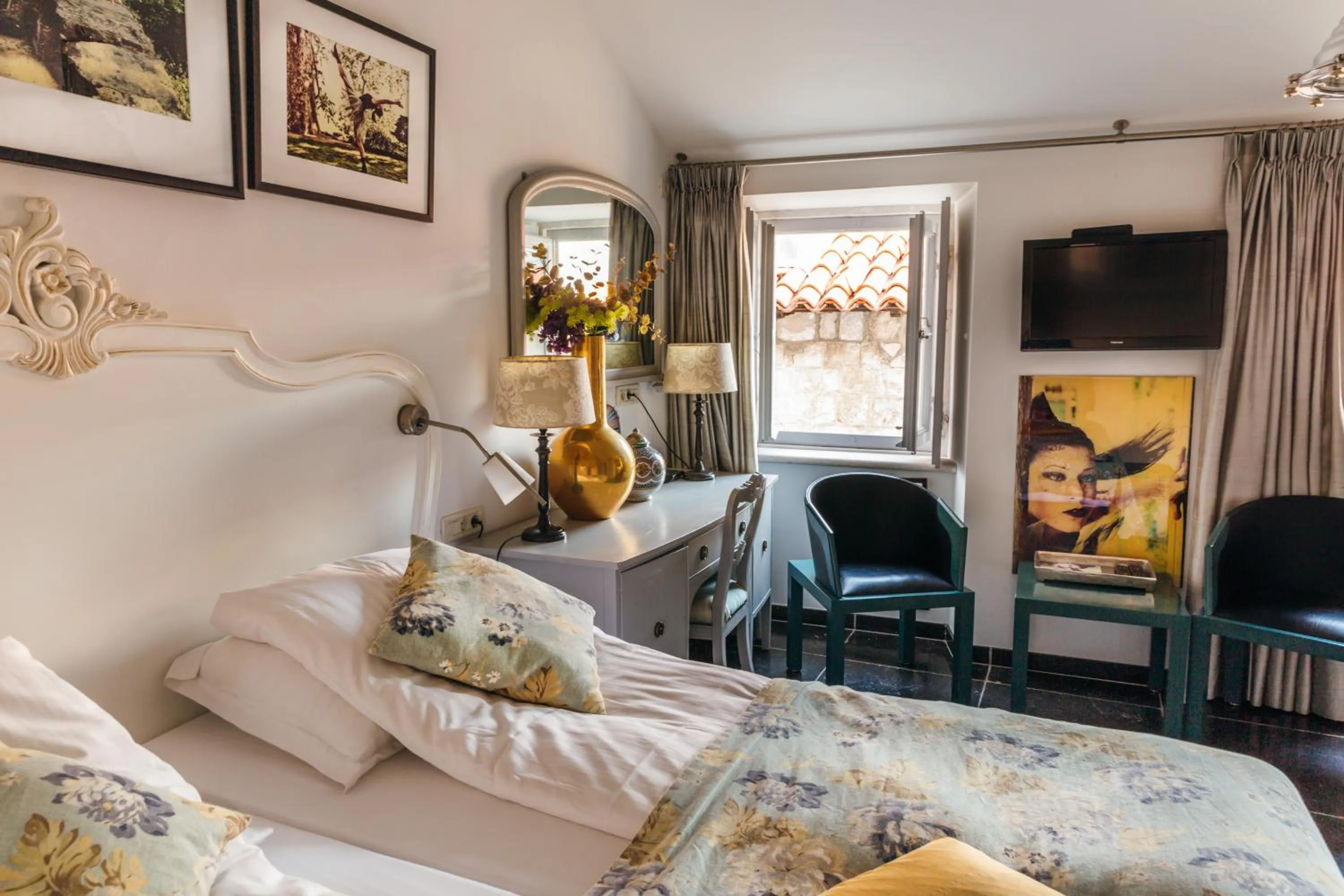 Bed in Prijeko Palace