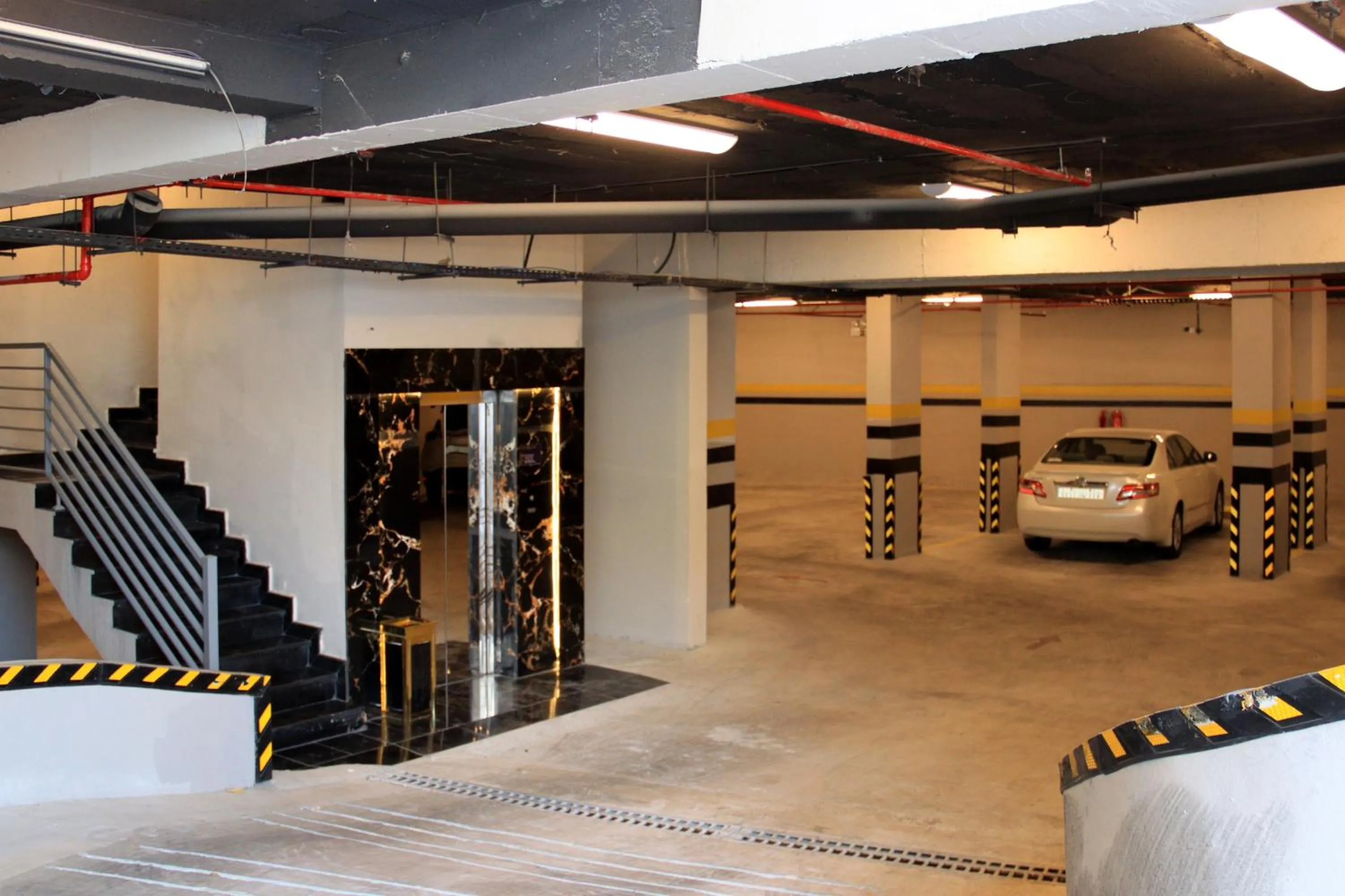 Parking in شقق سوات للشقق المخدومة 4