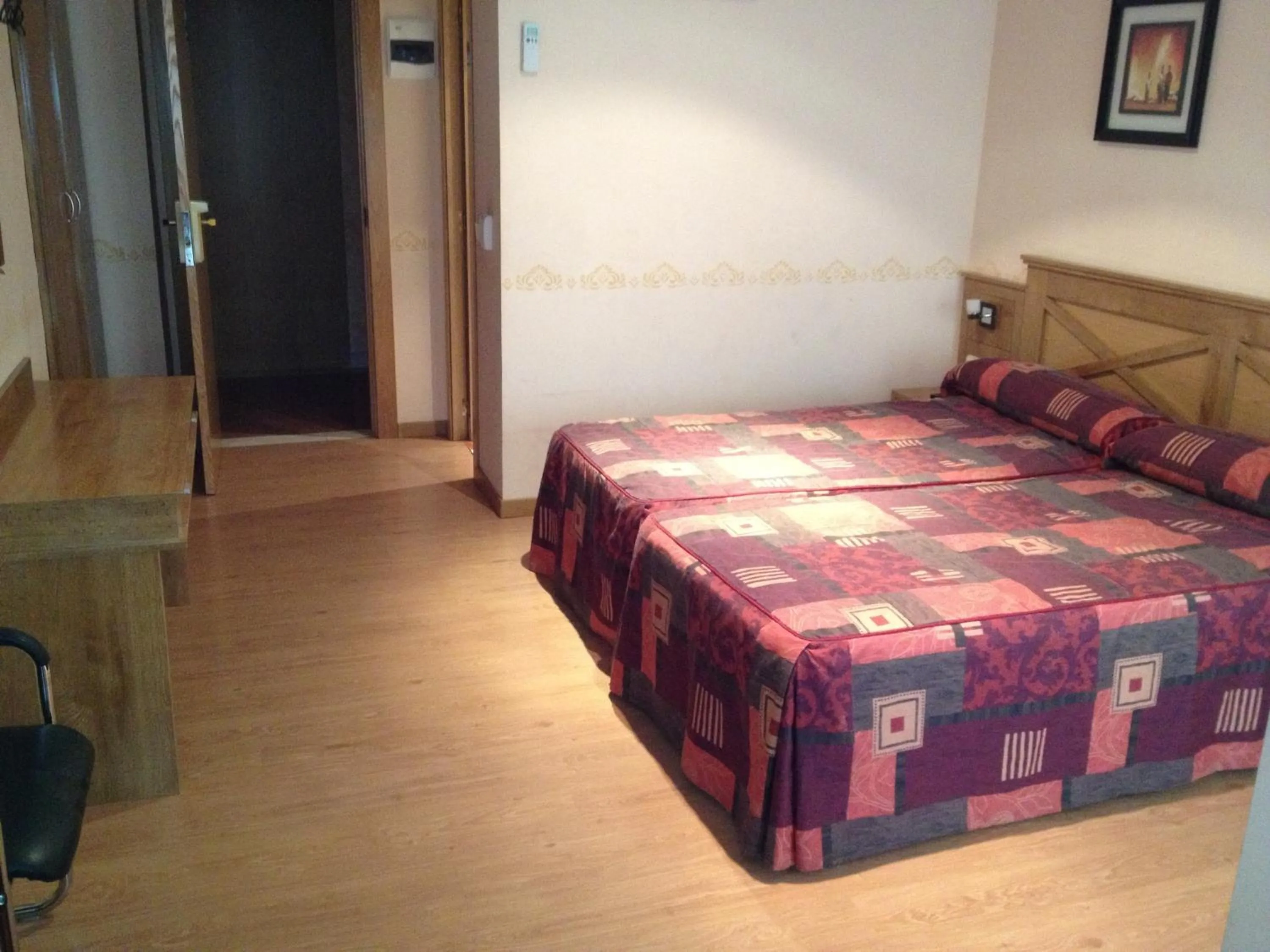 TV and multimedia, Bed in Hotel Don Angel