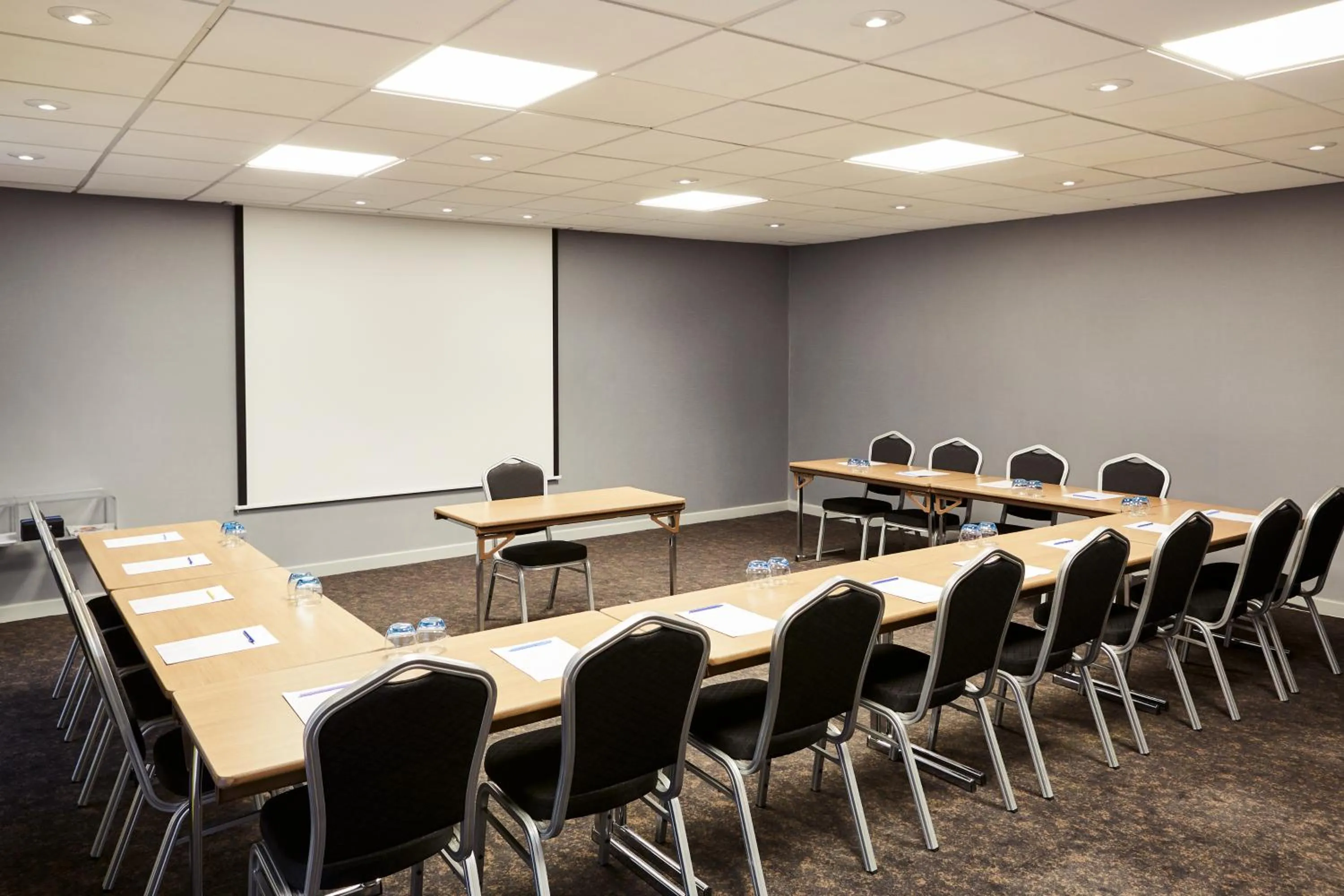Meeting/conference room in Novotel Wolverhampton City Centre