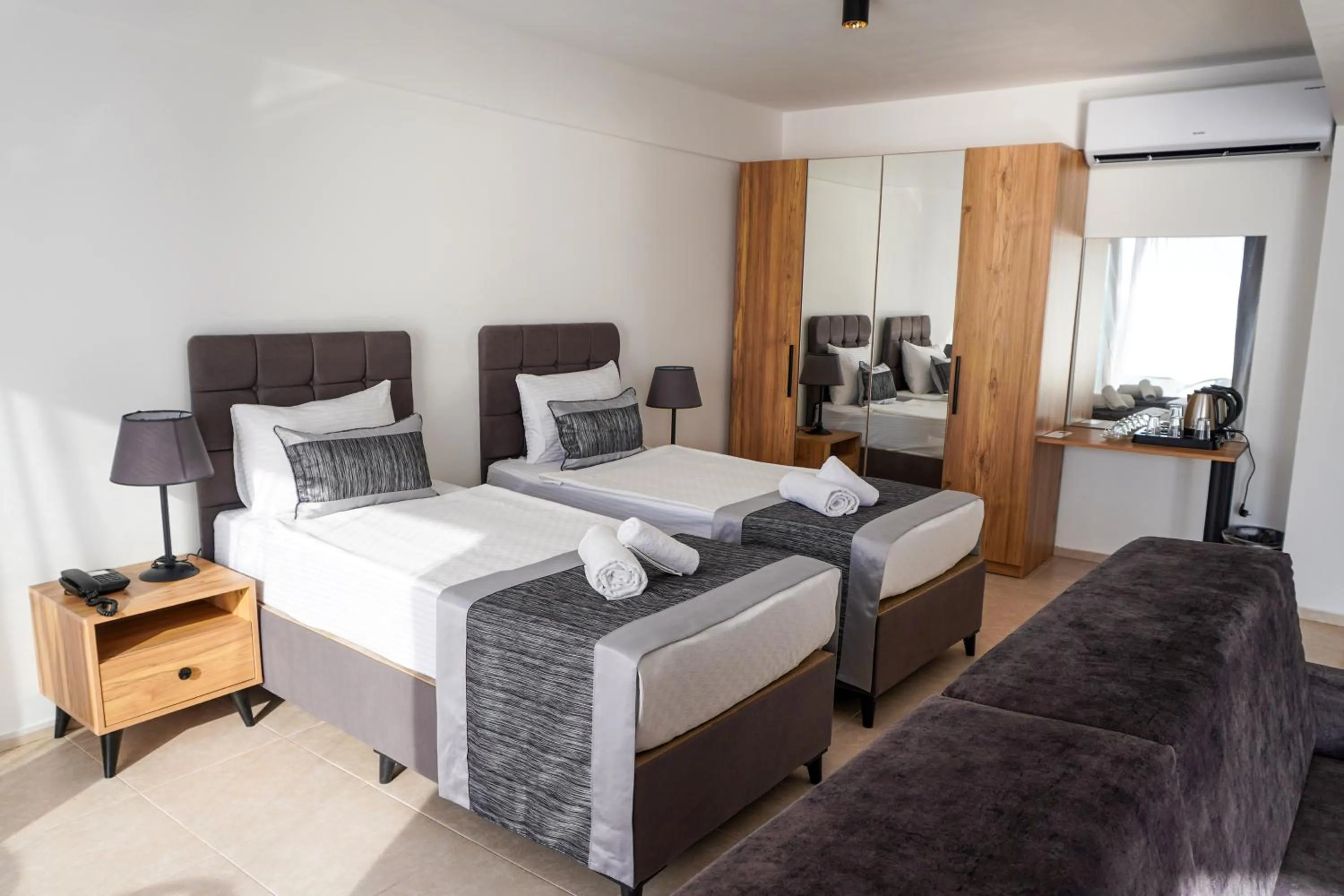 Photo of the whole room, Bed in Ni Marin Hotel