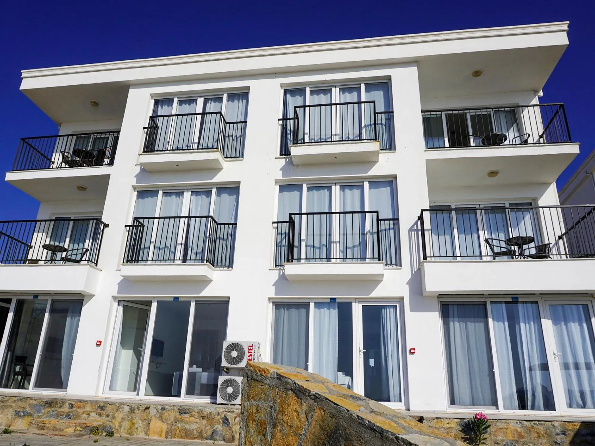 Property building in Ni Marin Hotel