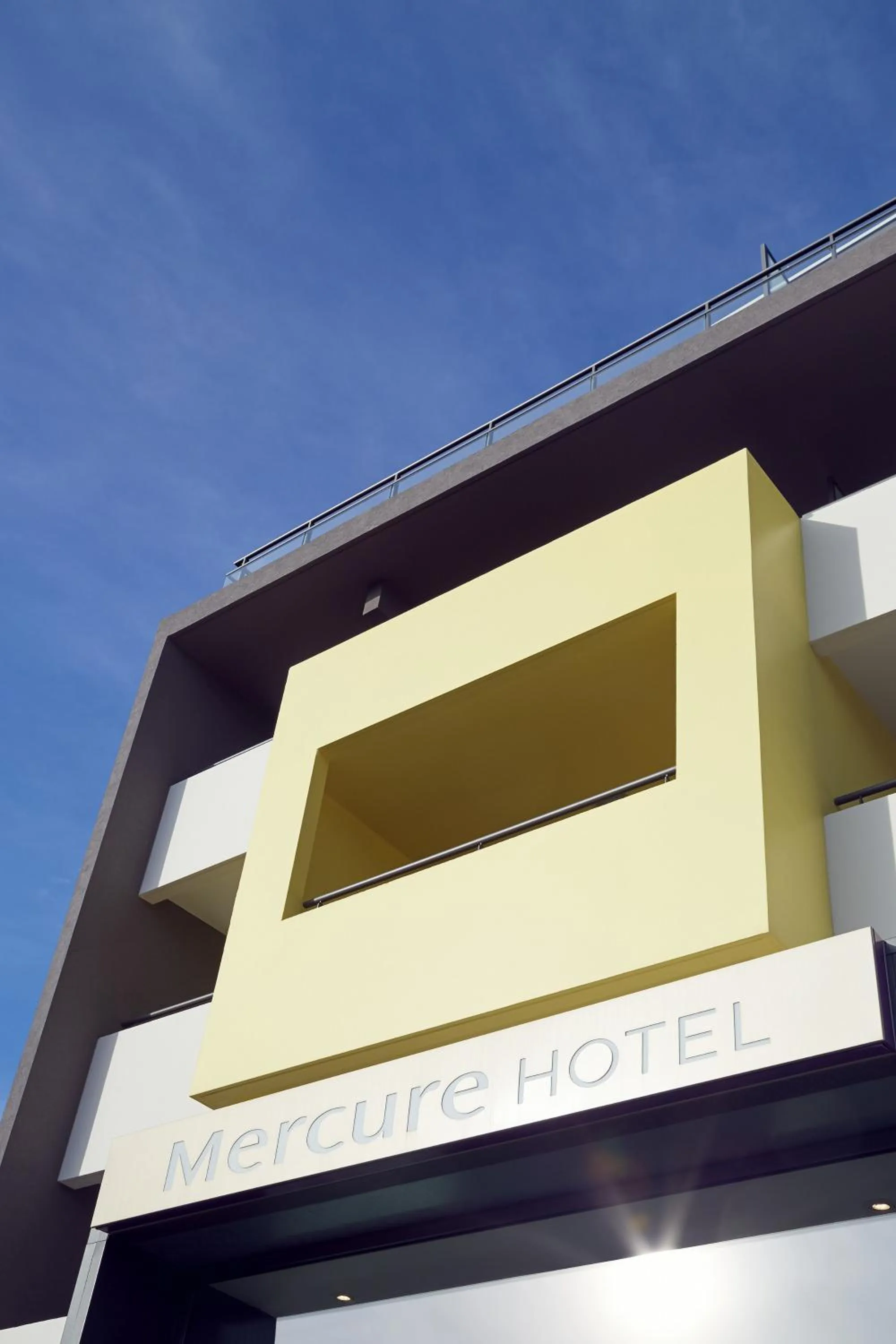 Facade/entrance in Mercure Hotel Golf Cap d'Agde