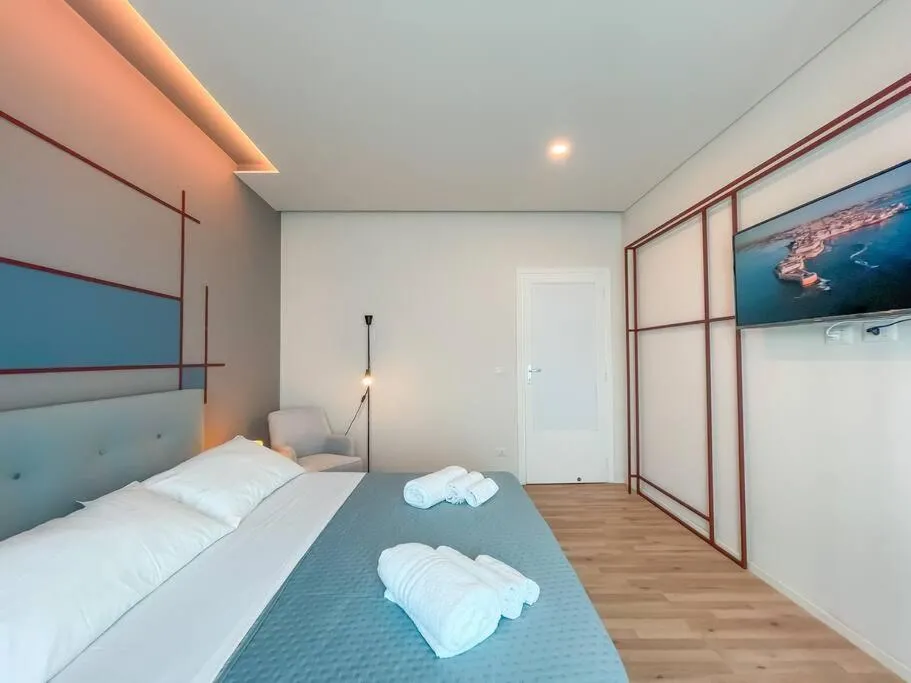 Bed in Myosotis luxury apartment