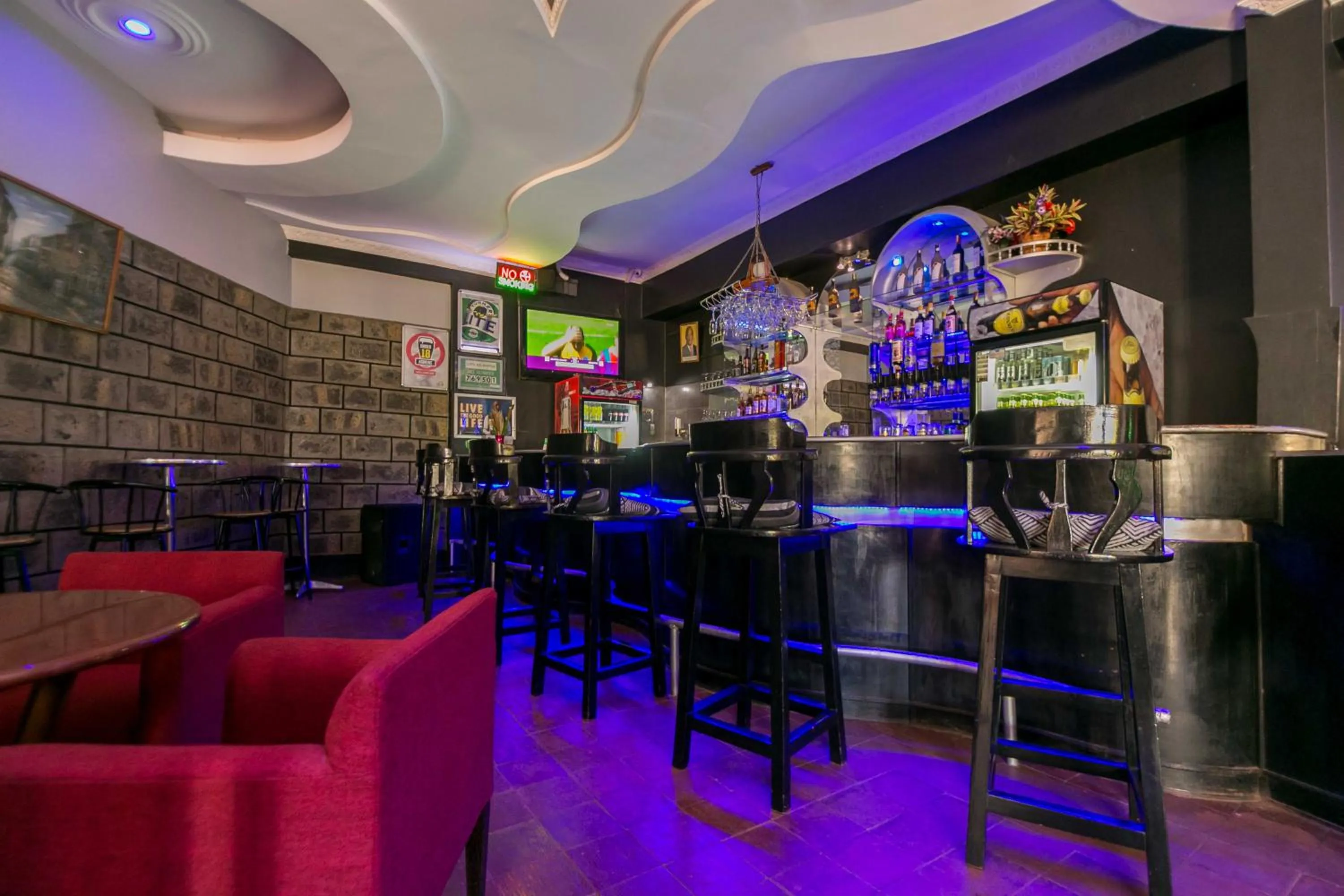 Lounge or bar in Fahari Gardens Hotel