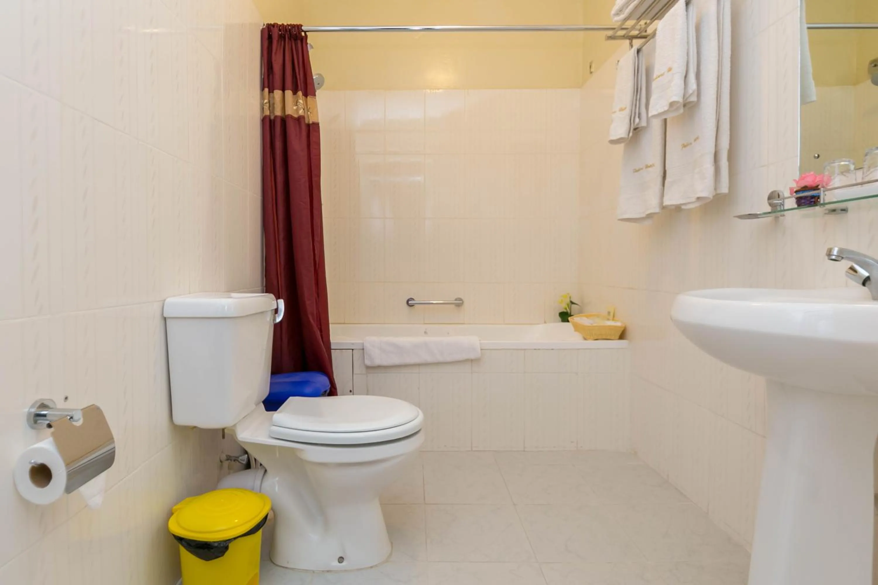 Bathroom in Fahari Gardens Hotel
