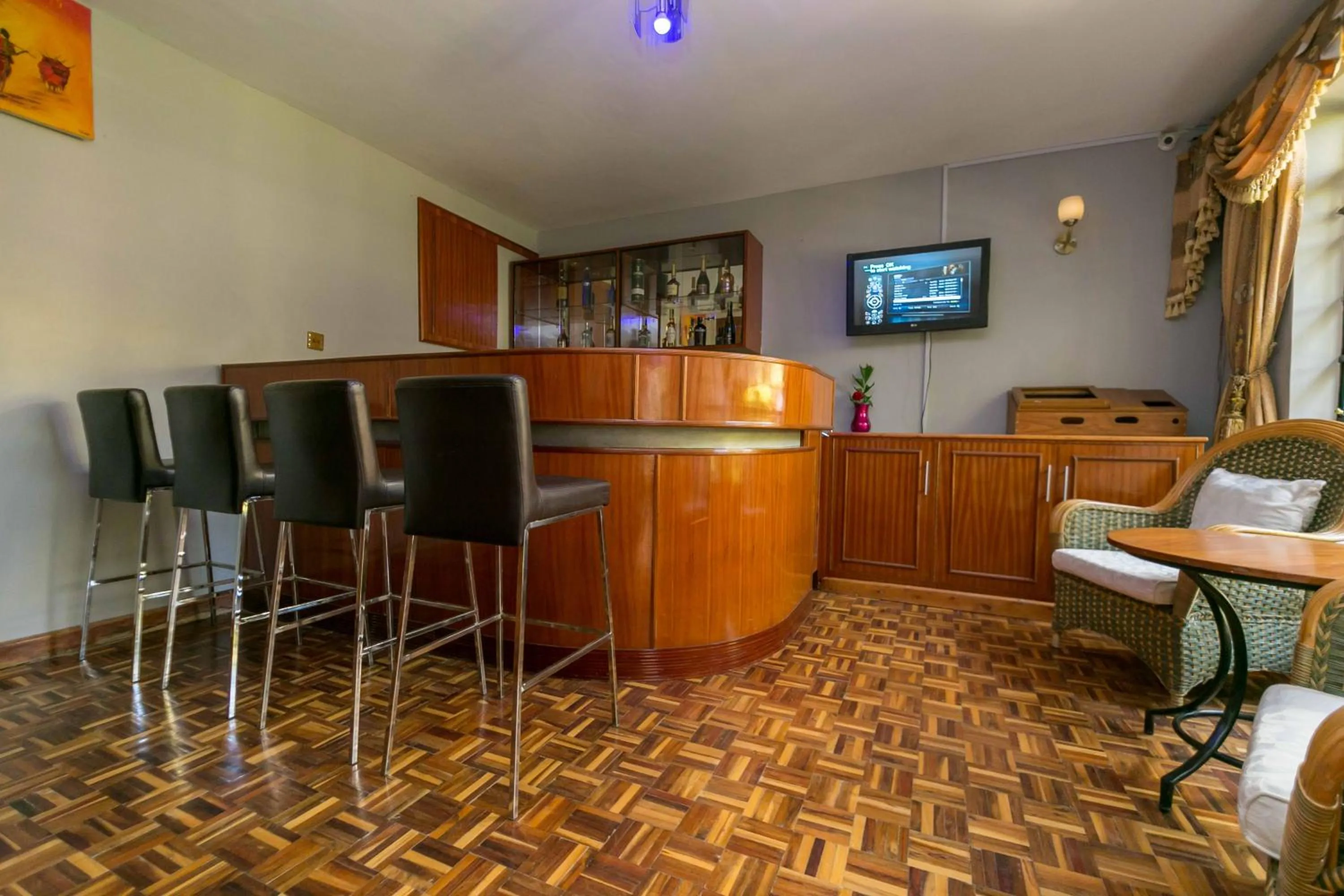 Lounge or bar in Fahari Gardens Hotel