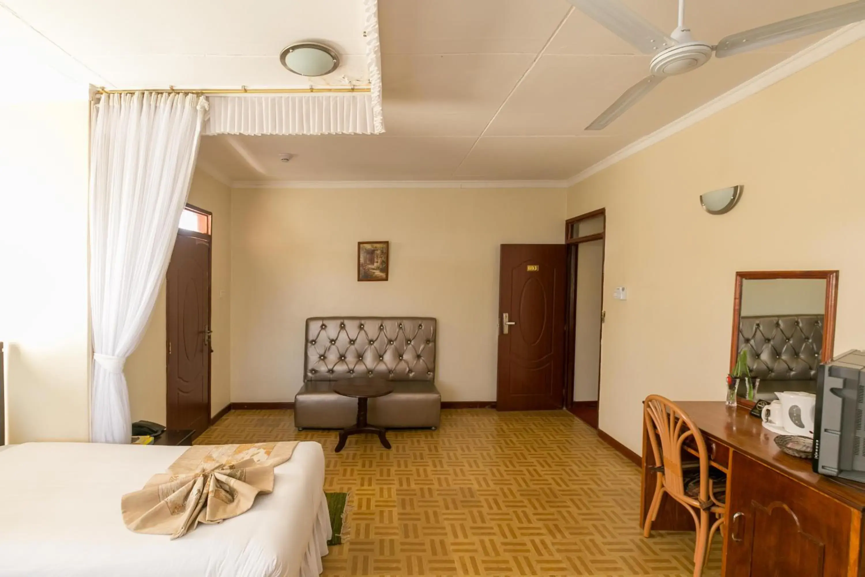 Standard Twin Room in Fahari Gardens Hotel Standard Twin Room in Fahari Gardens Hotel