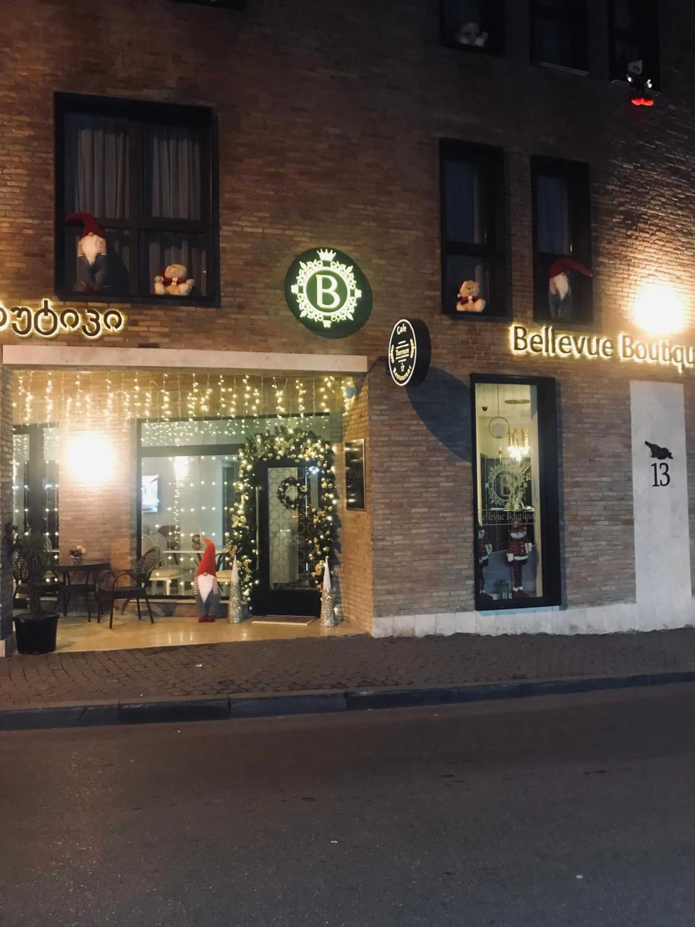 Night in Bellevue Boutique Hotel