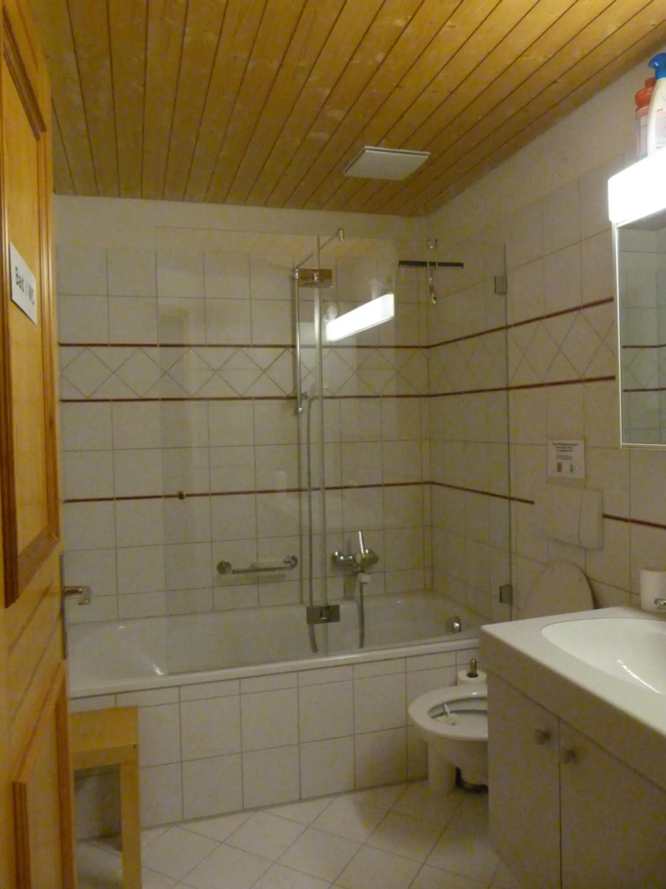 Double Room with Shared Bathroom 1 - single occupancy in BnB Goldberg Double Room with Shared Bathroom 1 - single occupancy in BnB Goldberg
