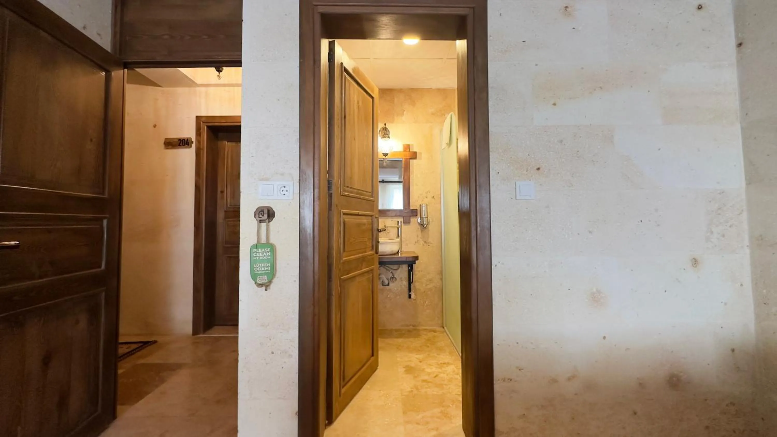 Toilet in Rocca Stone House
