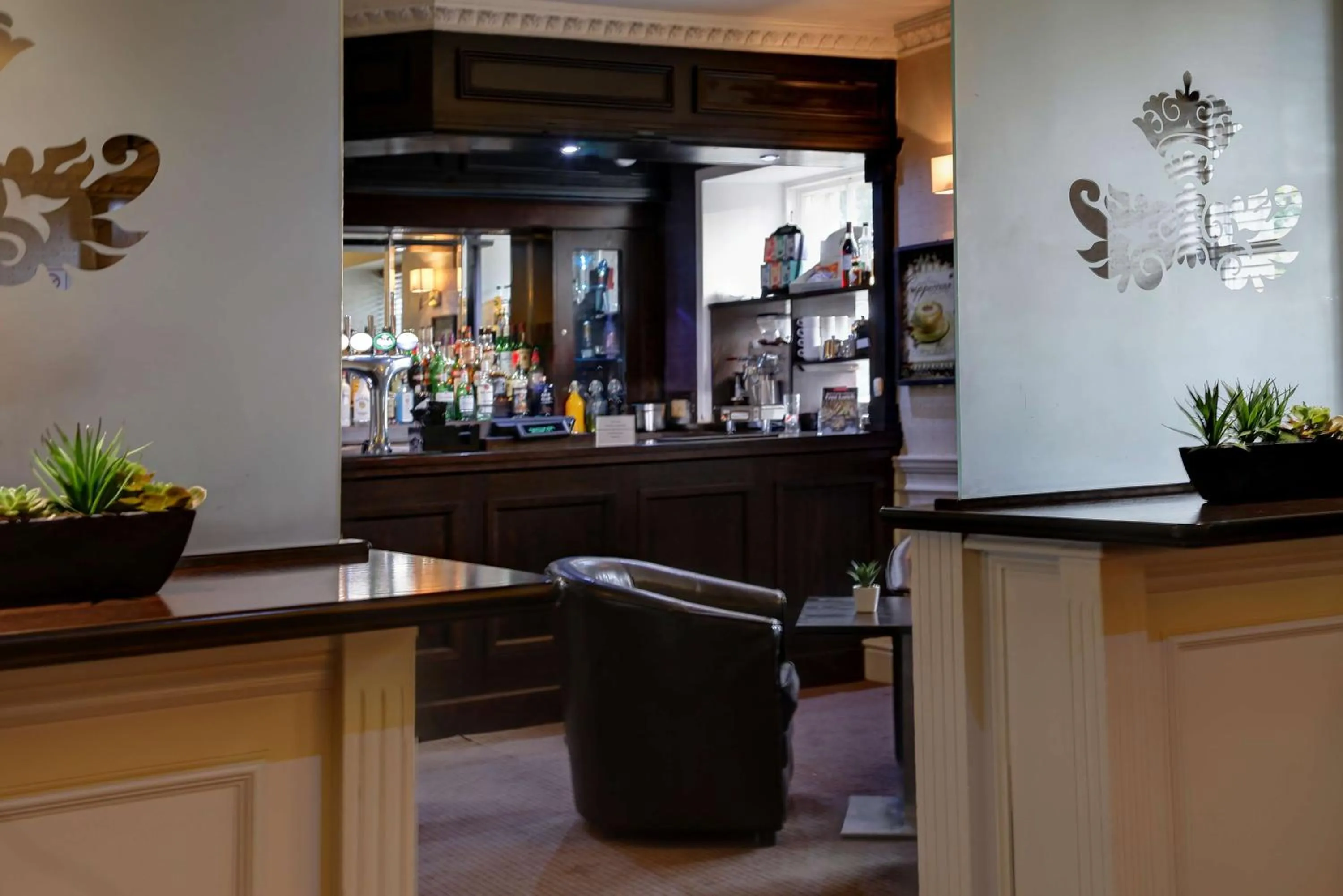 Lounge or bar in Aston Hall Hotel, BW Signature Collection