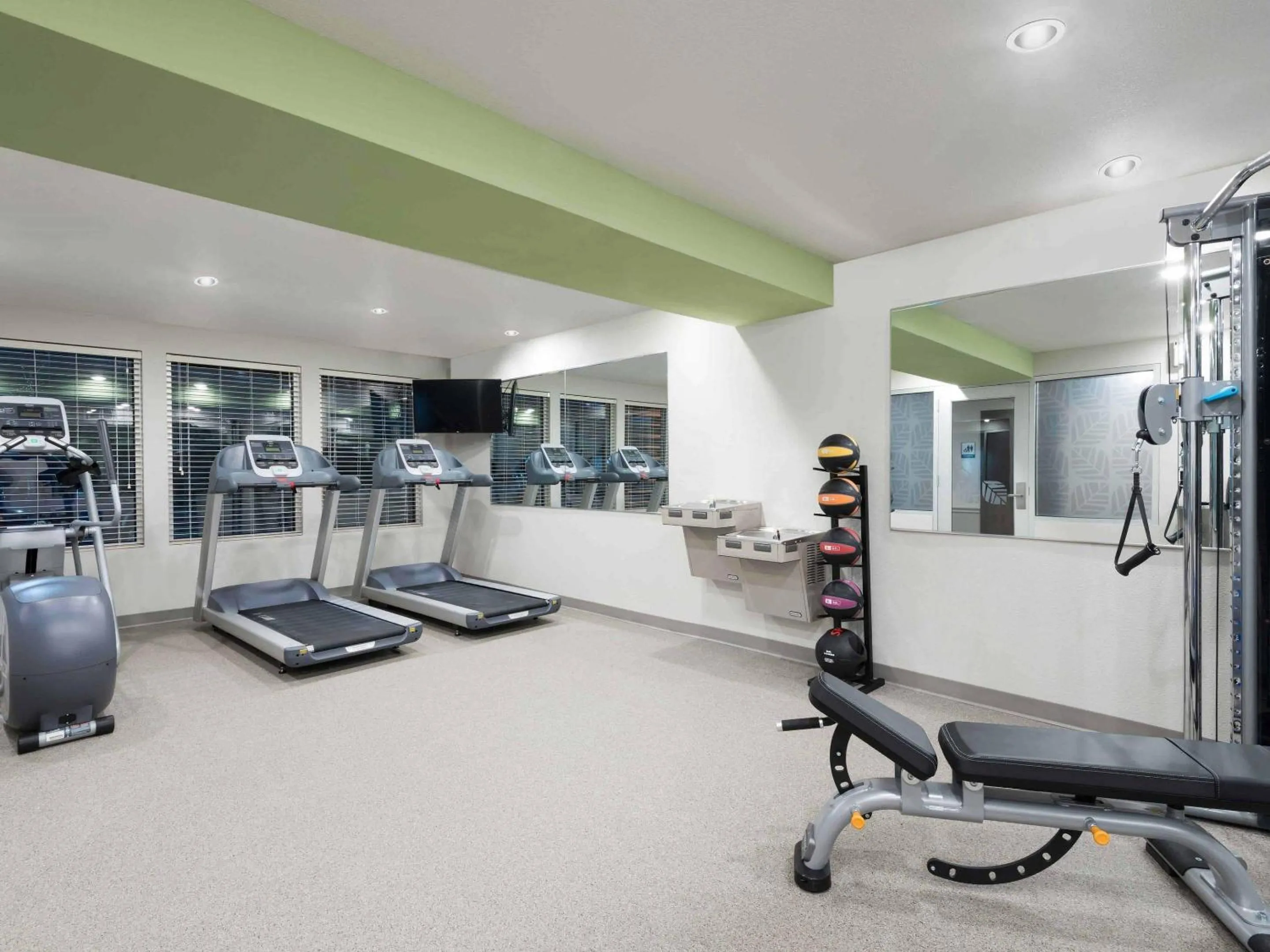 Fitness centre/facilities in WoodSpring Suites Orlando East UCF