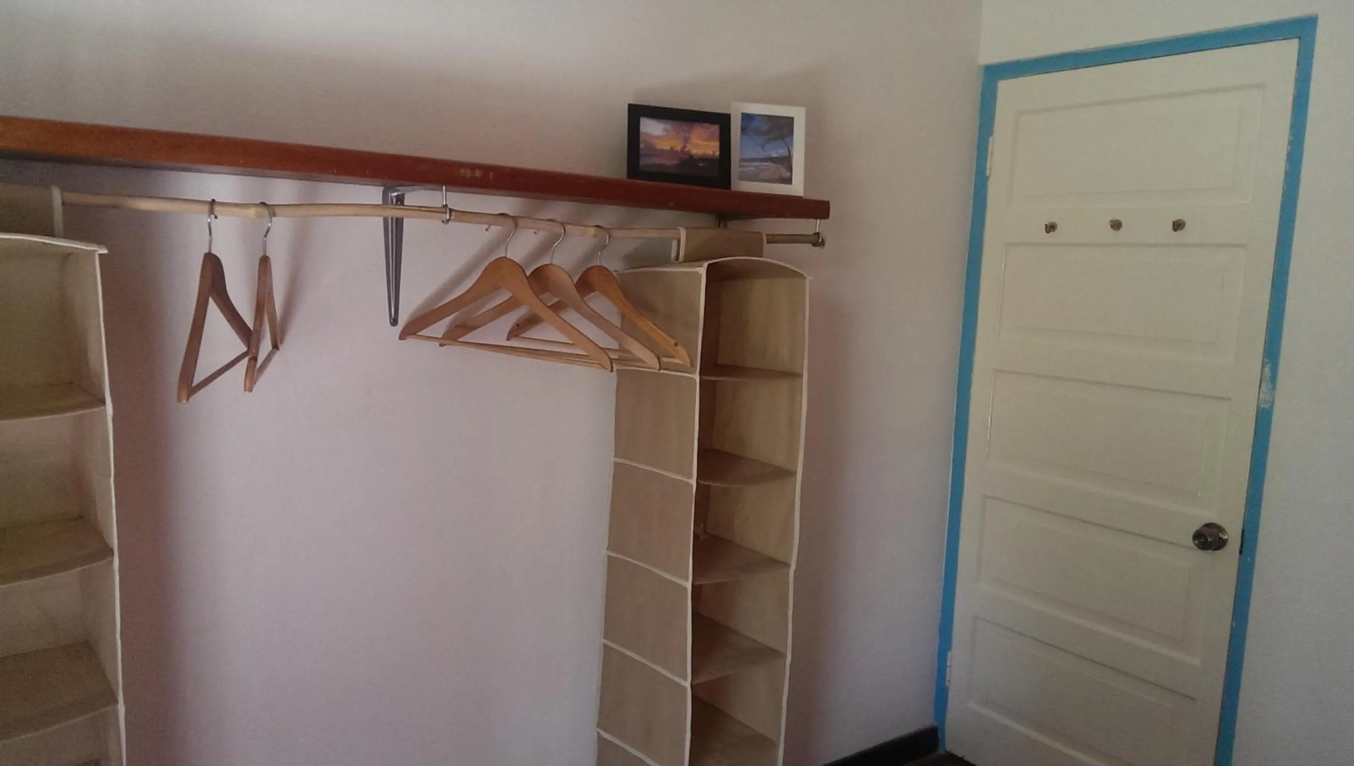 Photo of the whole room in Germaican Hostel