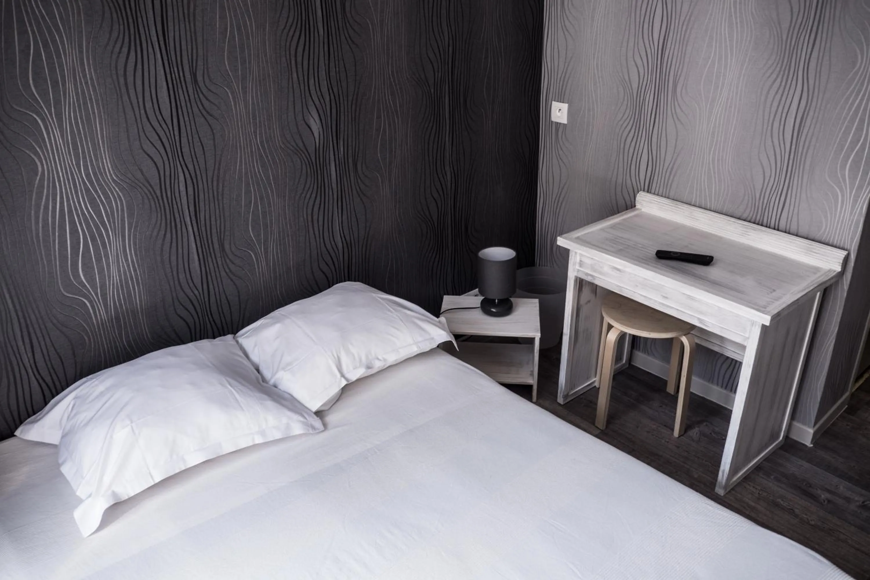 Bedroom, Bed in Le Bannier Hotel Restaurant