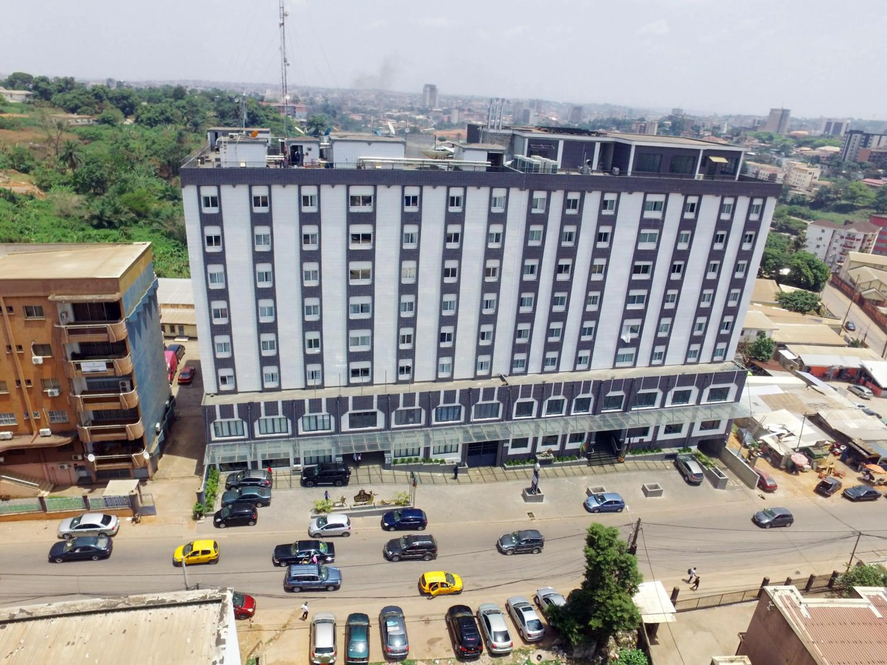 Property building in Hotel Franco Yaounde
