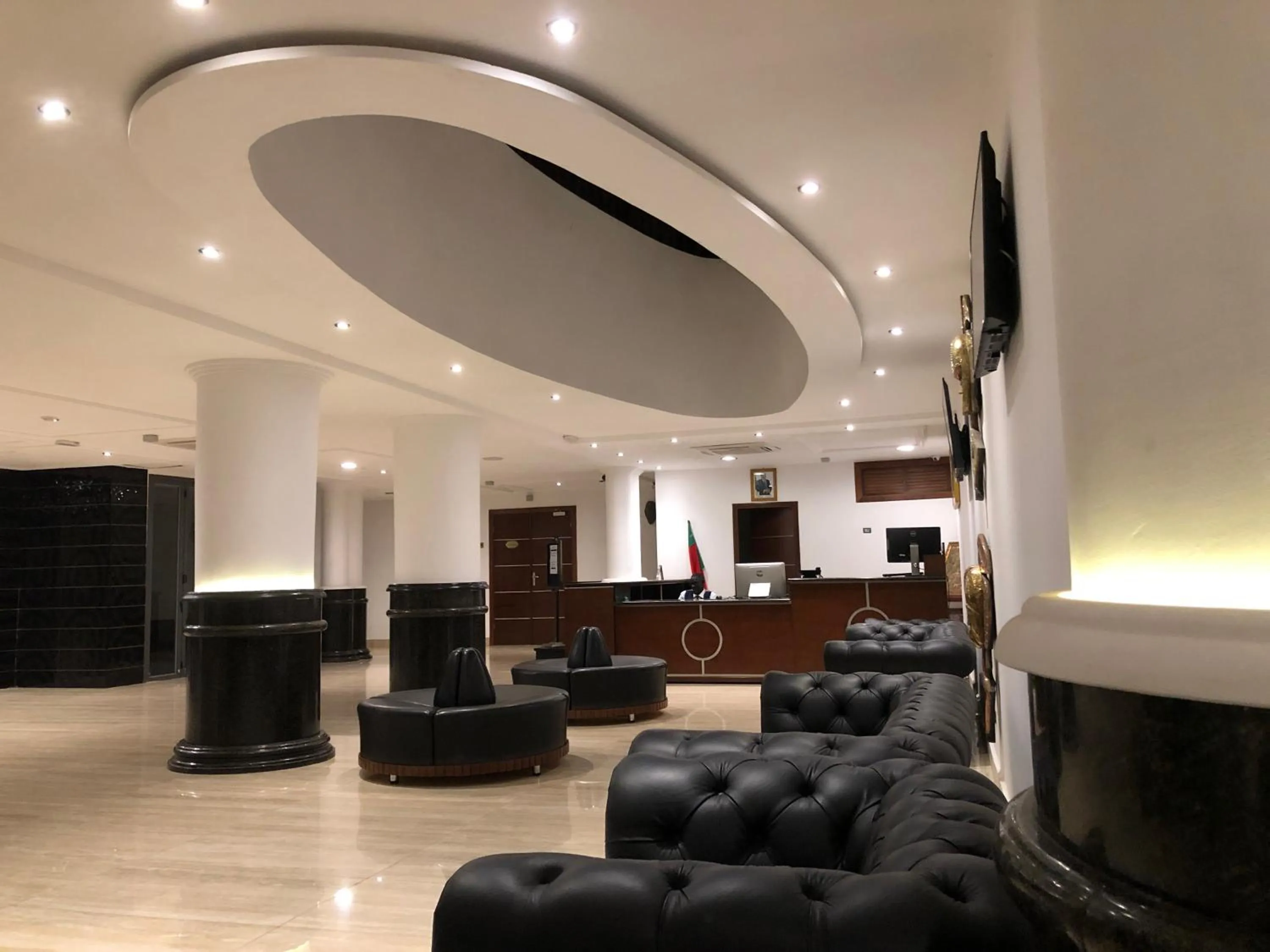 Lobby or reception in Hotel Franco Yaounde