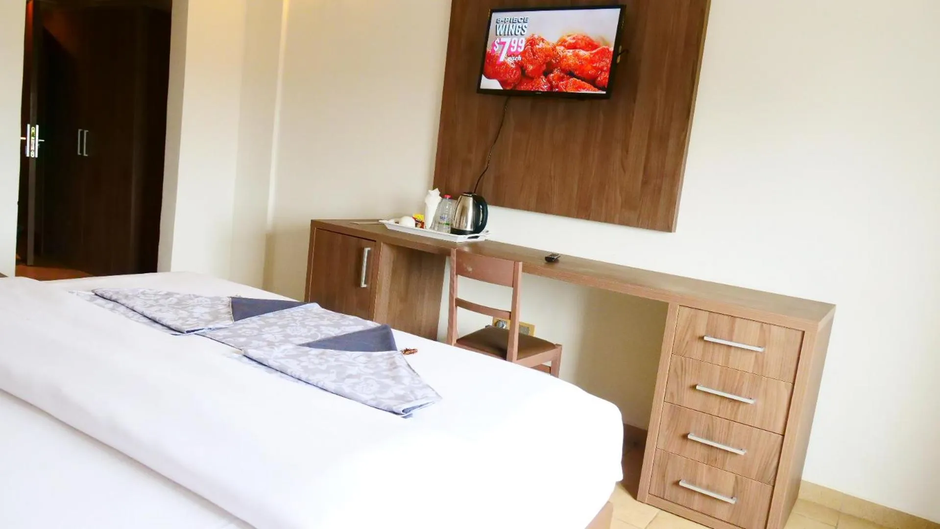 Bed in Hotel Franco Yaounde