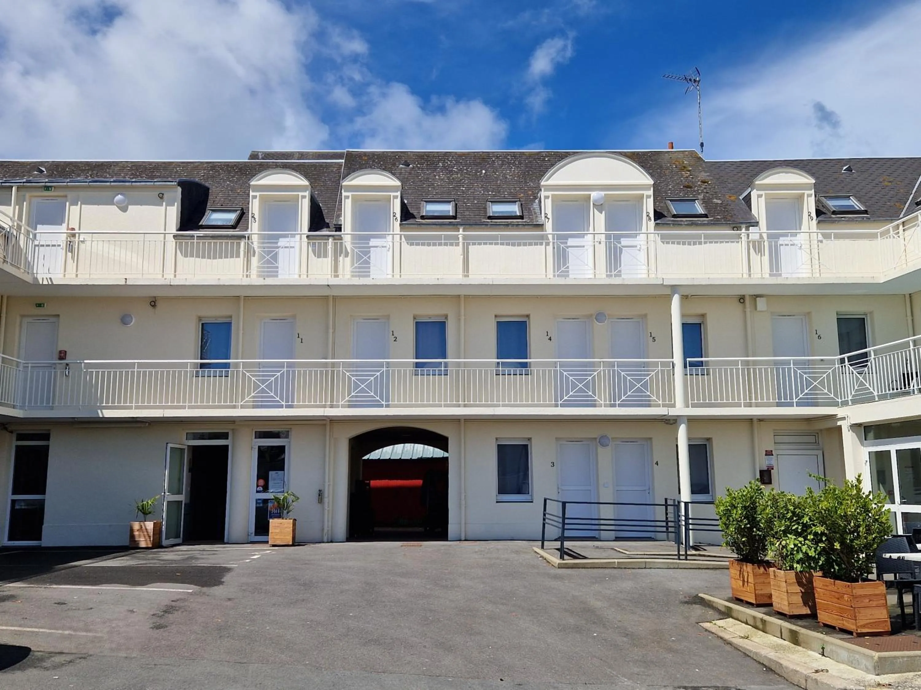 Property building in Hotel Eisenhower