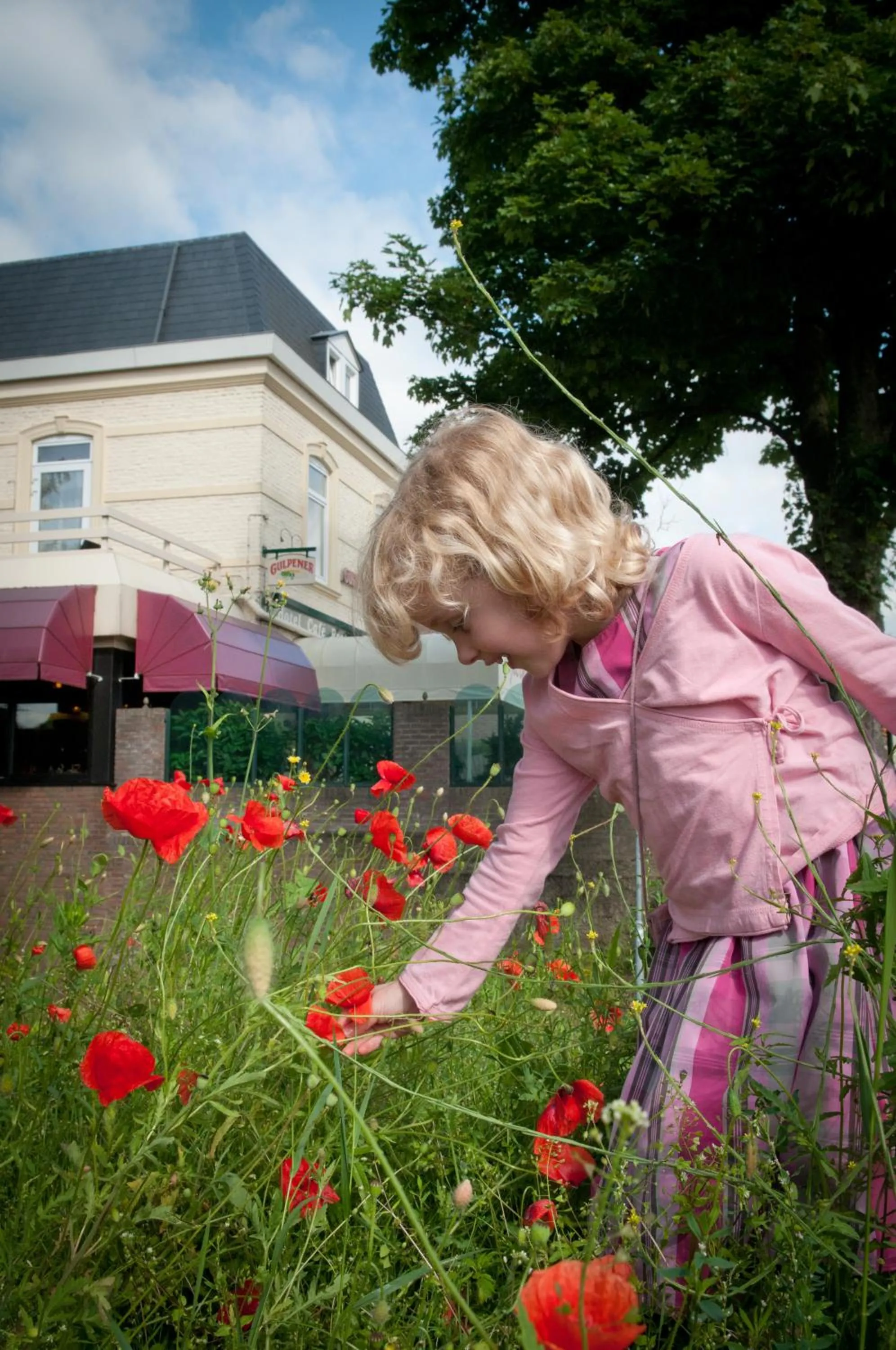 People in Hotel Restaurant Vijlerhof