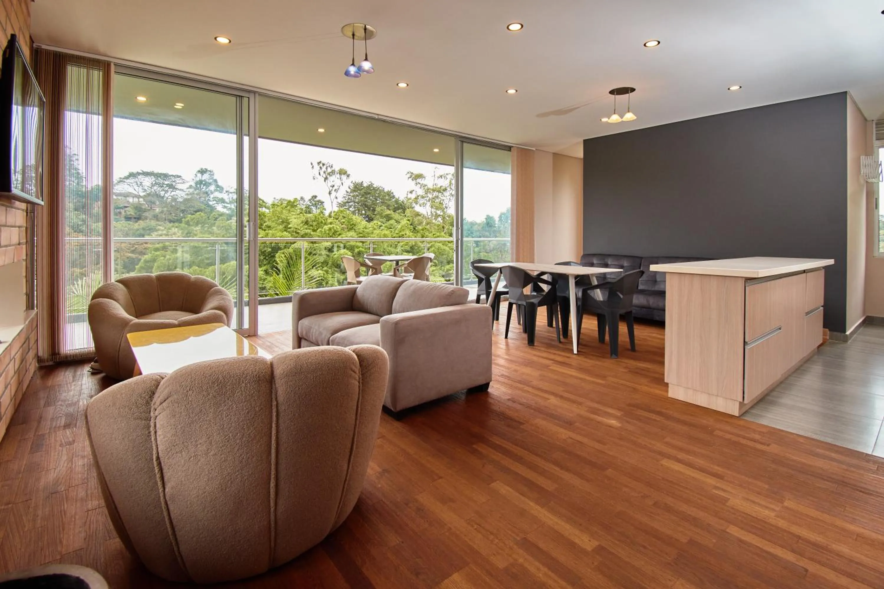 Living room in Kokumi by Bernalo Hotels