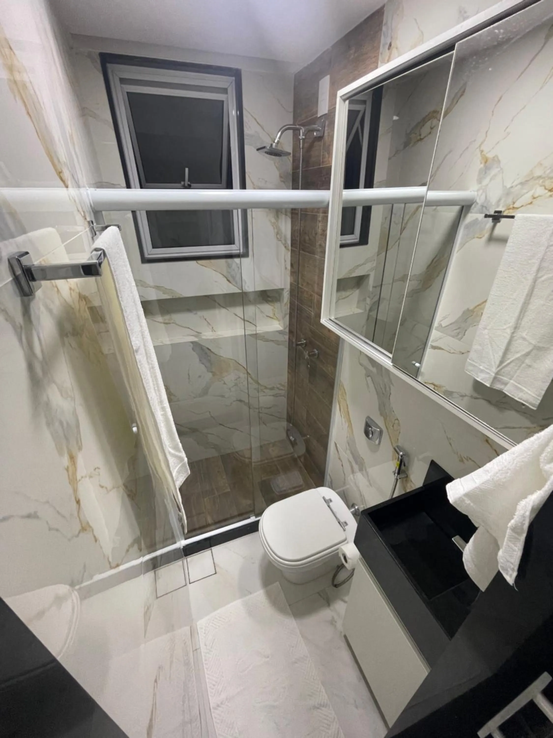 Shower in Apartamento em Copacabana
