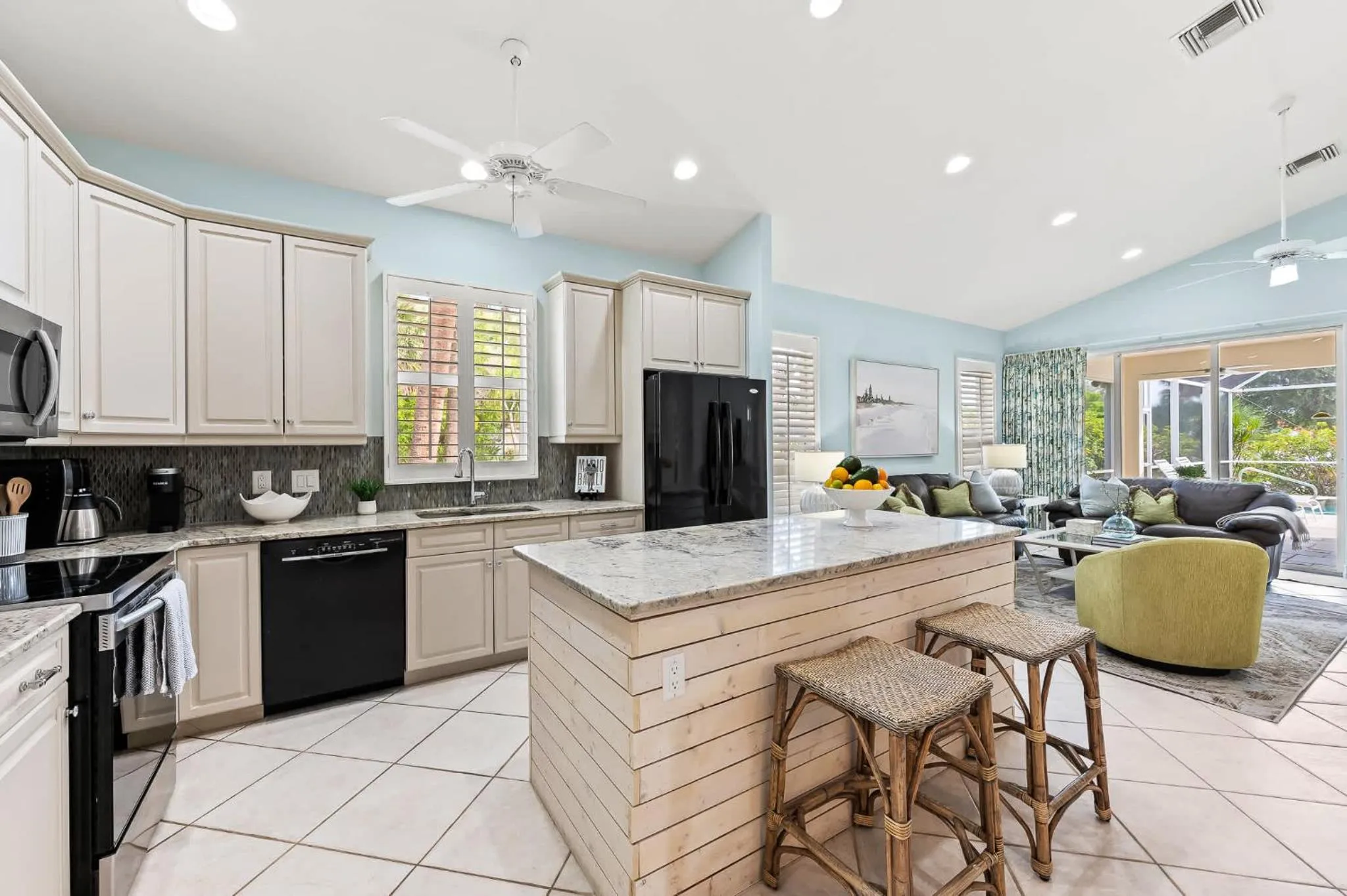 Kitchen or kitchenette in Neapolitan Vacation Rental