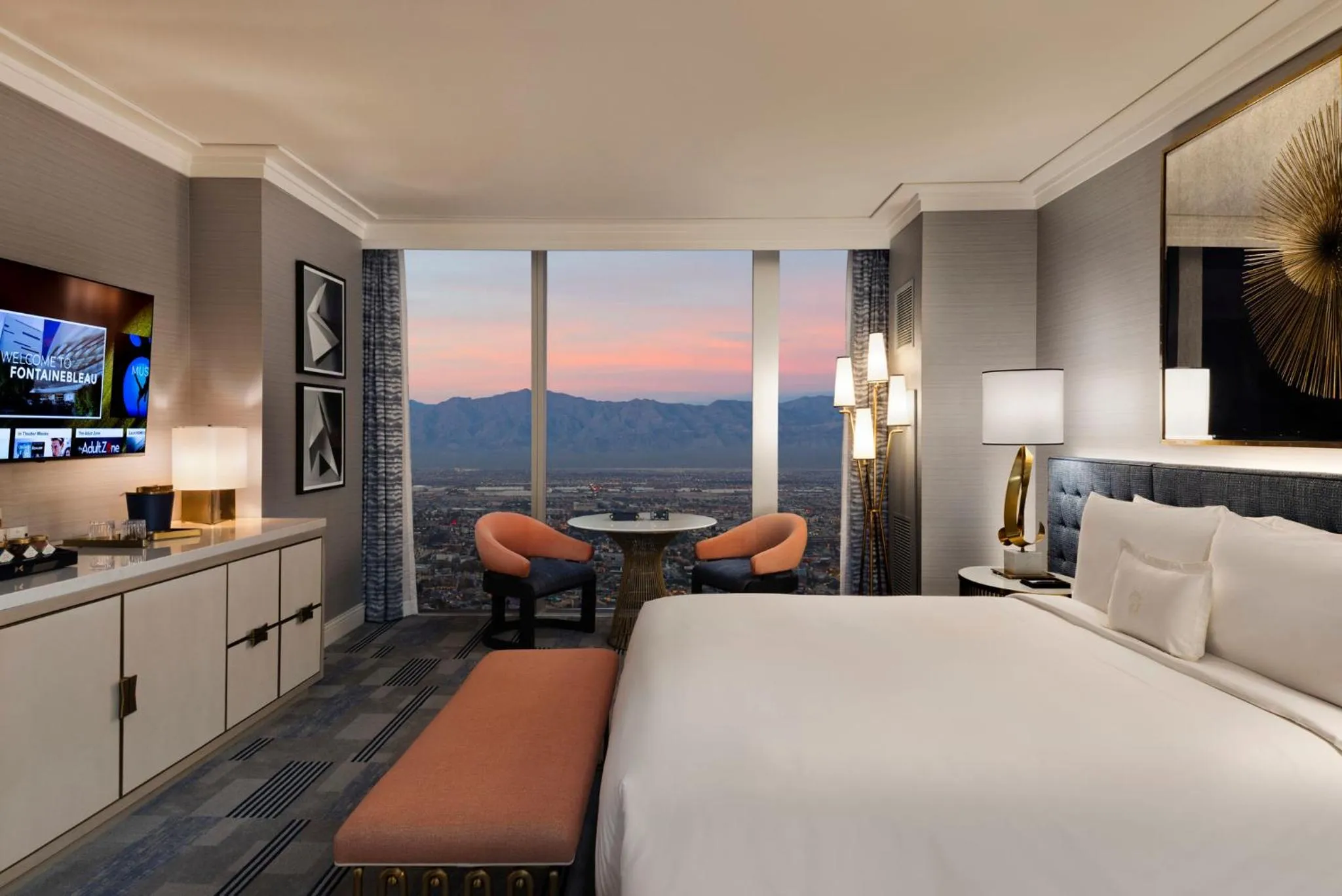 Bedroom, Bed in Fontainebleau Las Vegas