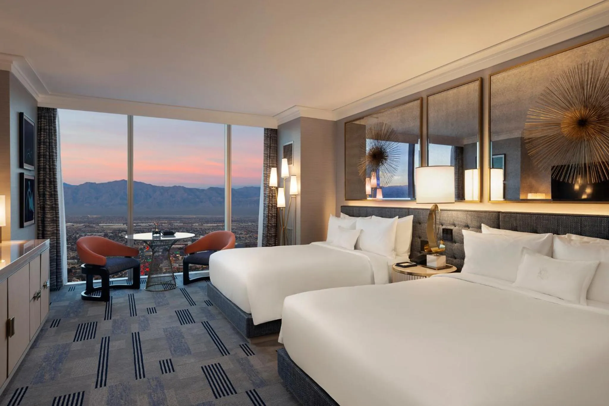 Bedroom, Bed in Fontainebleau Las Vegas