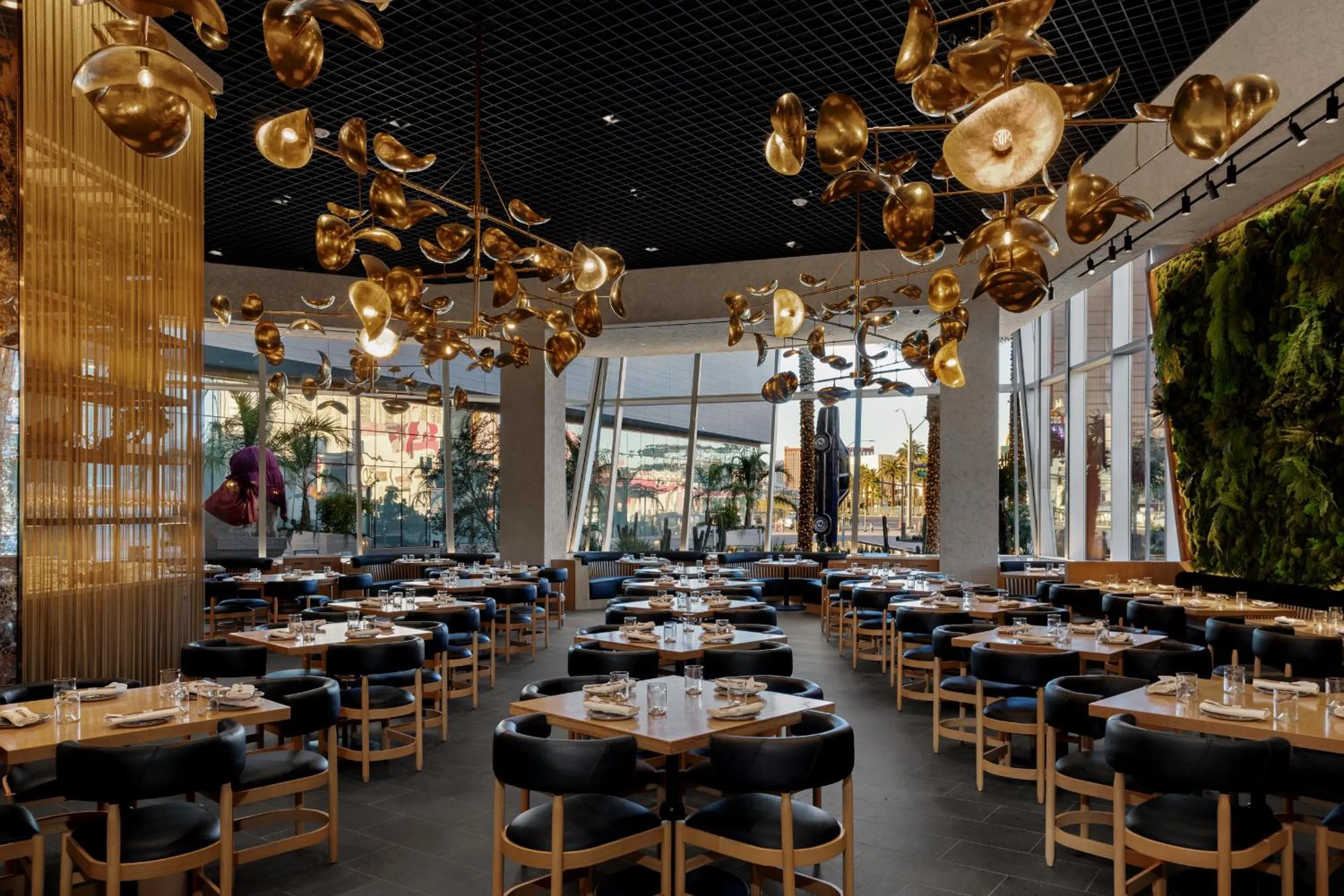 Restaurant/places to eat in Fontainebleau Las Vegas