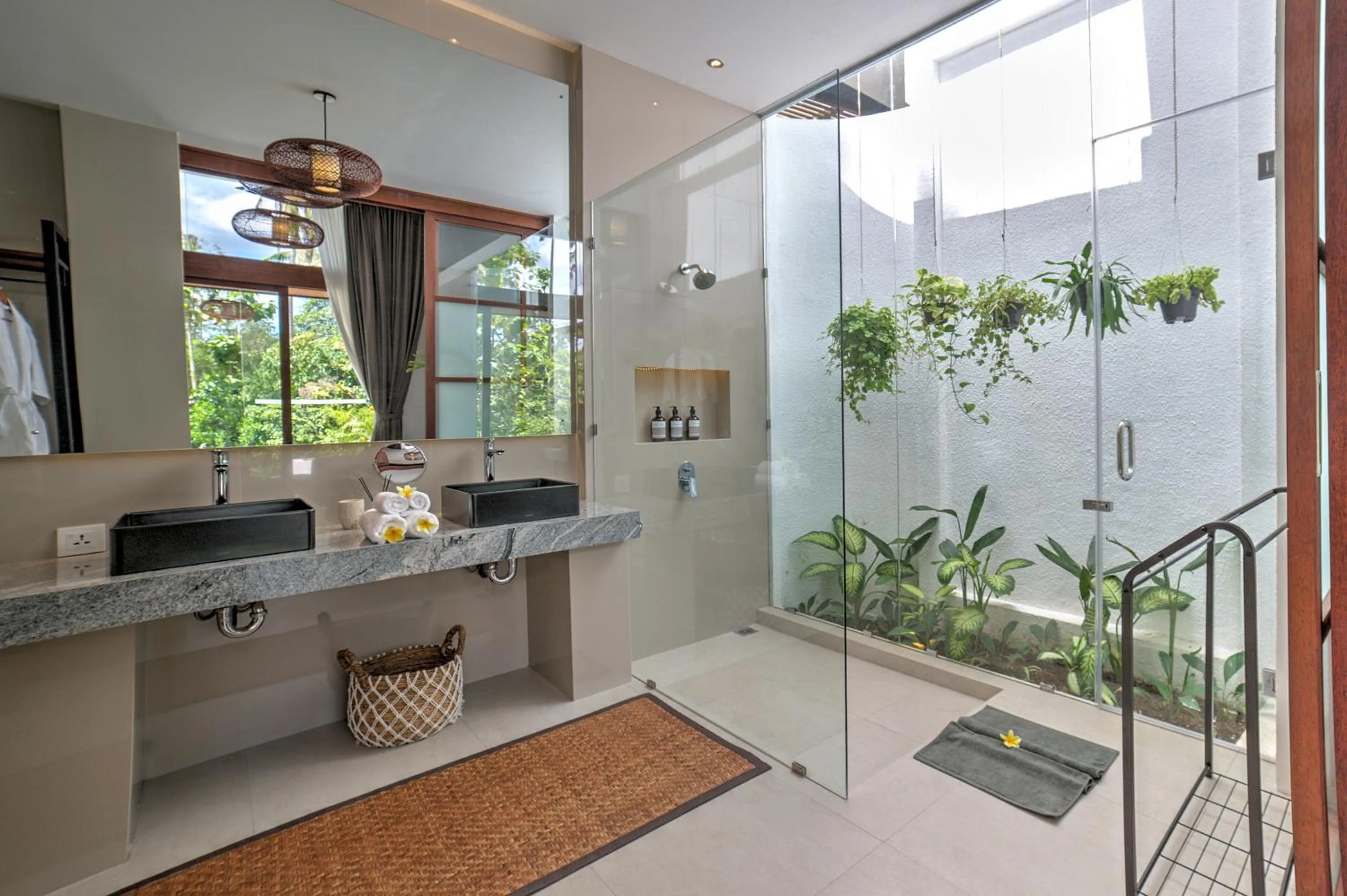 Shower in The Studios Ubud-Adult Only