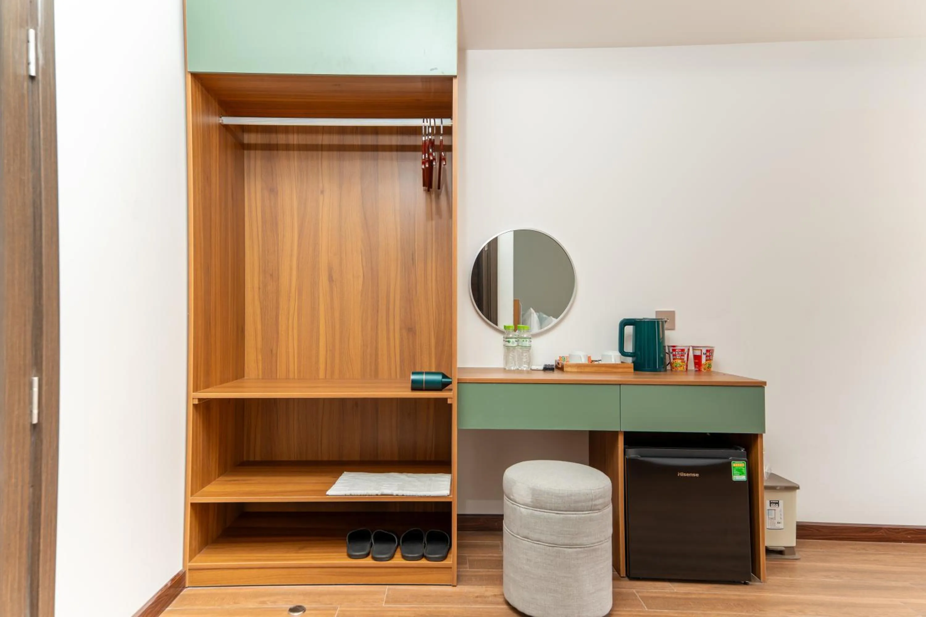 hair dresser in Mimosa Hotel Phú Quốc